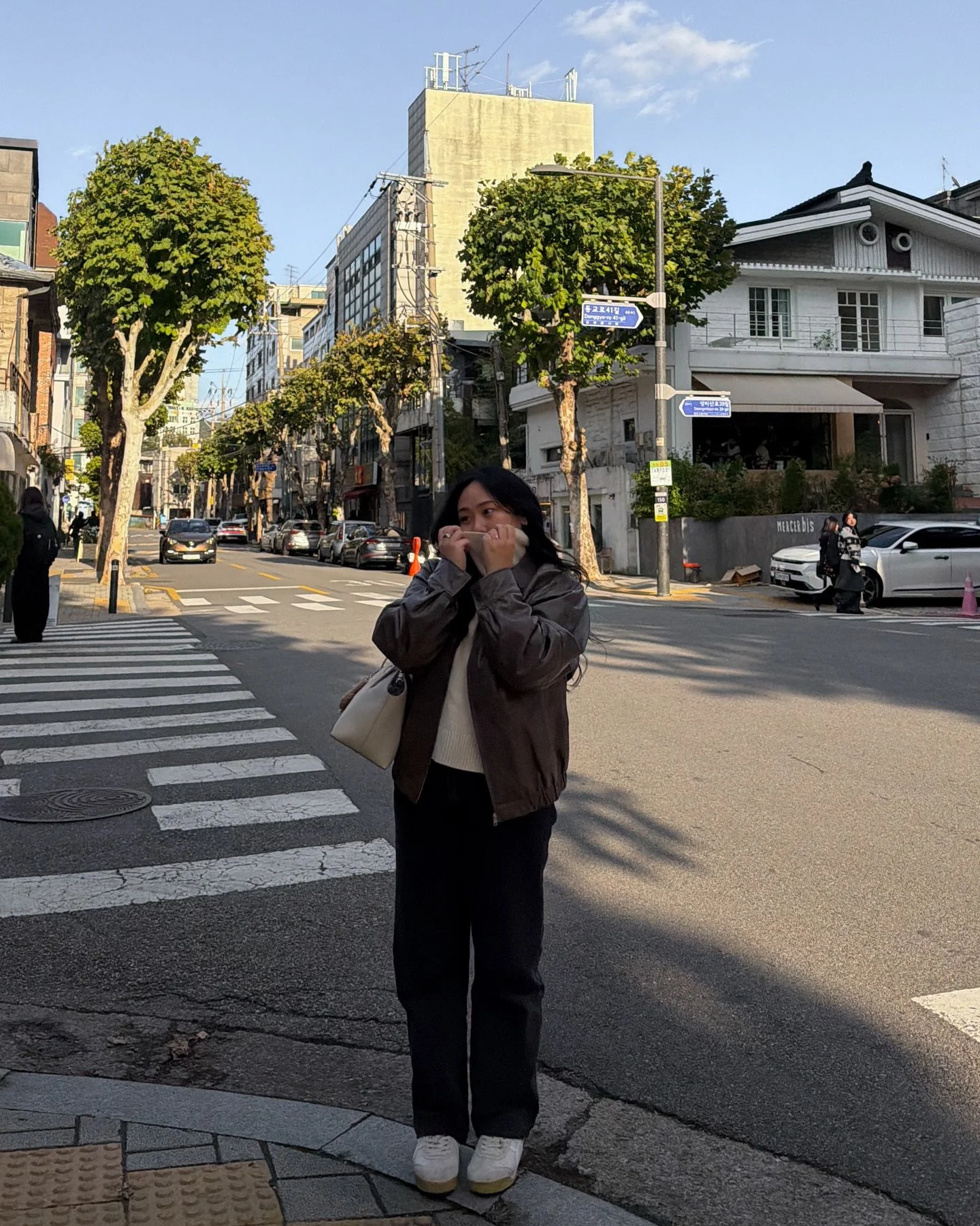yeonnam dong is such a cute area 🫶🏻 and ofc had to catch the sunset for the last day 🥹

&bull;
&bull;
&bull;
#ngtravelseries #seoul #seoulkorea #travelseoul #yeonnamdong #hanriver