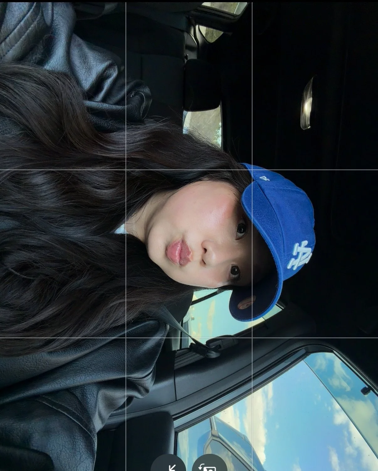 finally got a blue cap 🤭💙

&bull;
&bull;
&bull;
#dodgers #dodgerstadium