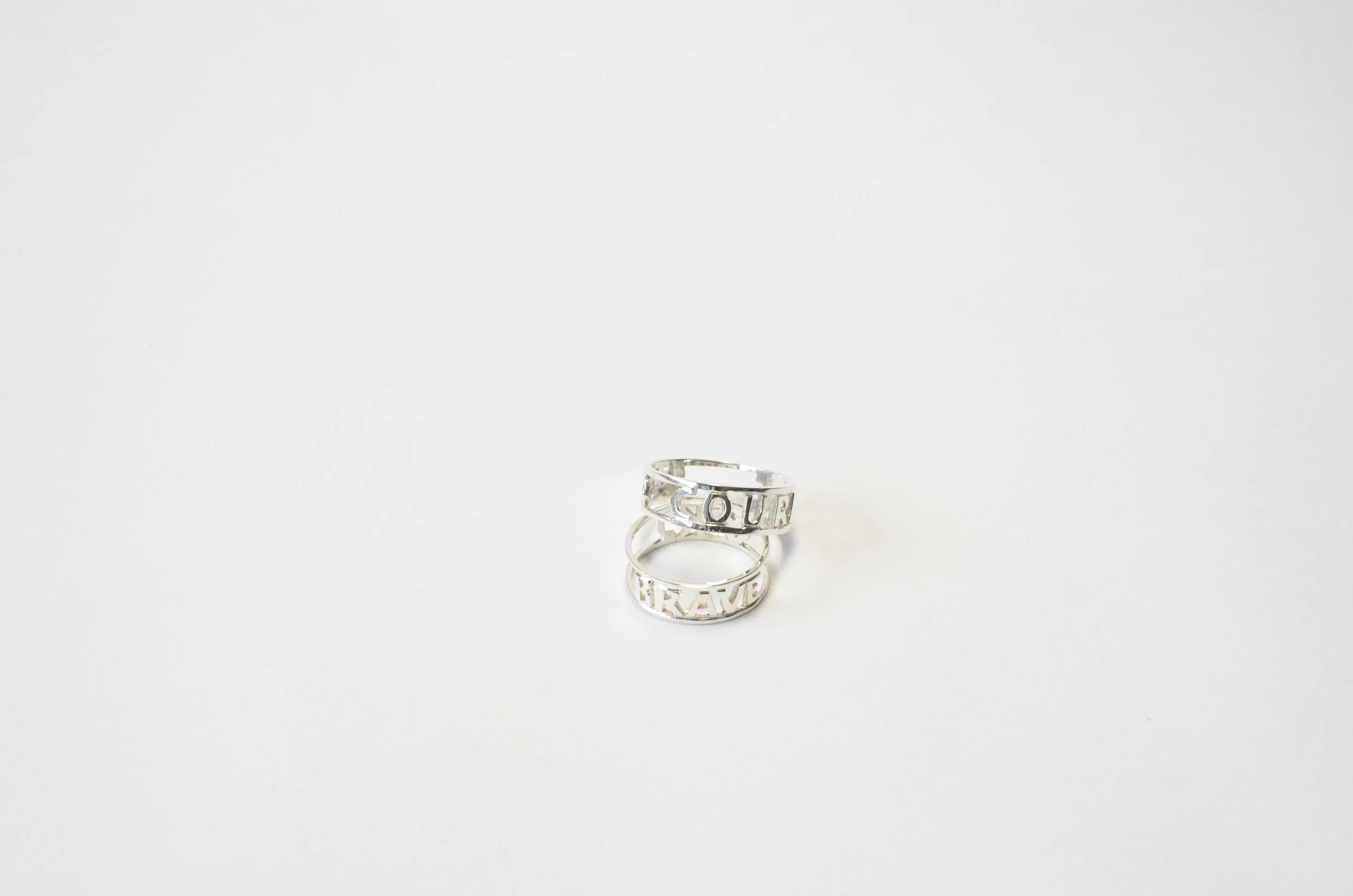 Dainty worded rail ring.jpg