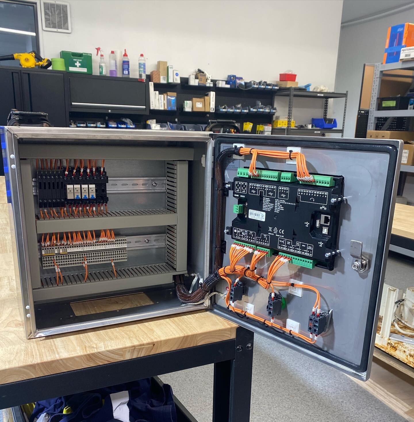 Here&rsquo;s one of our custom engine control panels. We complete the design, programming and manufacturing of these panels in house for various applications. This Deep Sea E800 unit can complete the following 
-Digital inputs 
-Digital outputs 
-PWM