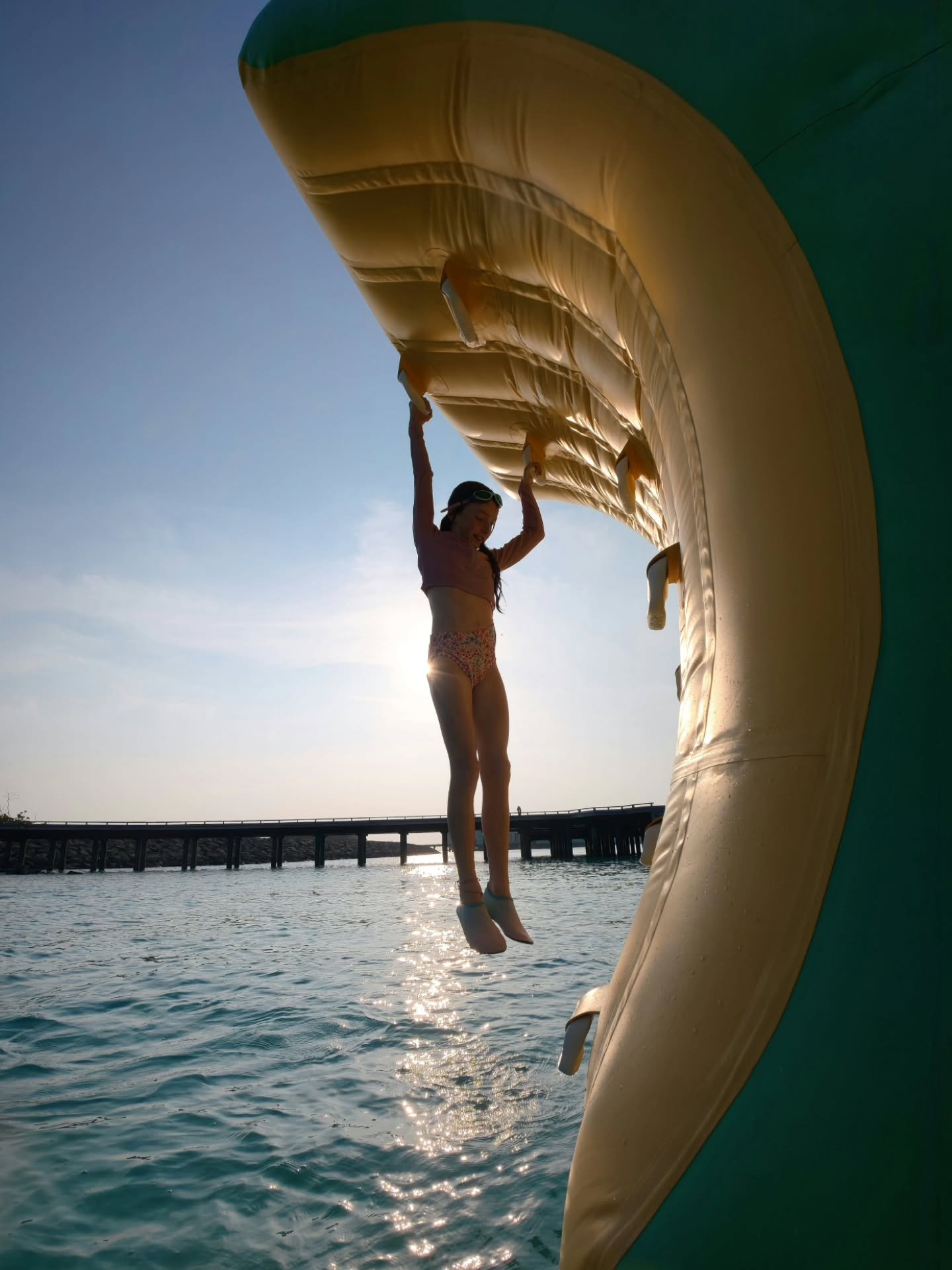 Just hanging around... 🌞 🇲🇻