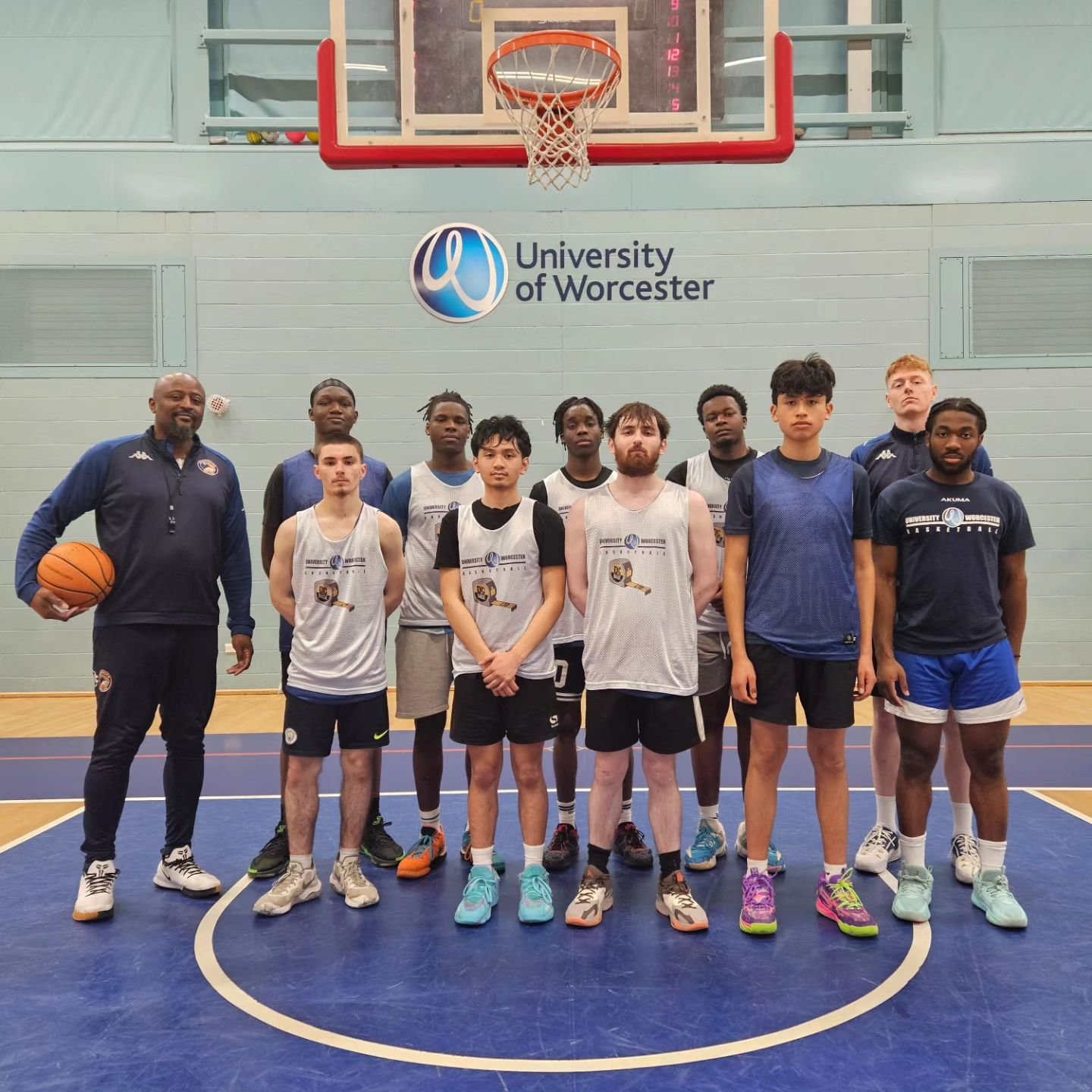 Today, some of the @lccbasketball team had the incredible opportunity for a University trip, visiting the University of Worcester for a challenging workout with @uw_basketball 🏀 Huge thanks to Coach Dean Blake for the invite! 🤝 

#AspireForGreatnes