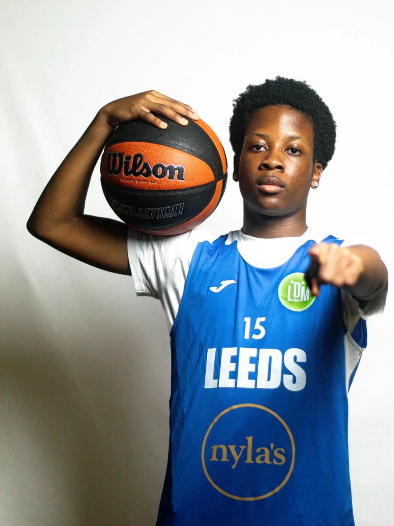 New Sponsor Alert 🚨💙

We&rsquo;re proud to announce our latest partnership with @visitnylas &mdash; the vibrant city centre bar and restaurant now sponsoring our U16 Blue &amp; Green kits for the 2025/26 season 🏀

This partnership is built on shar
