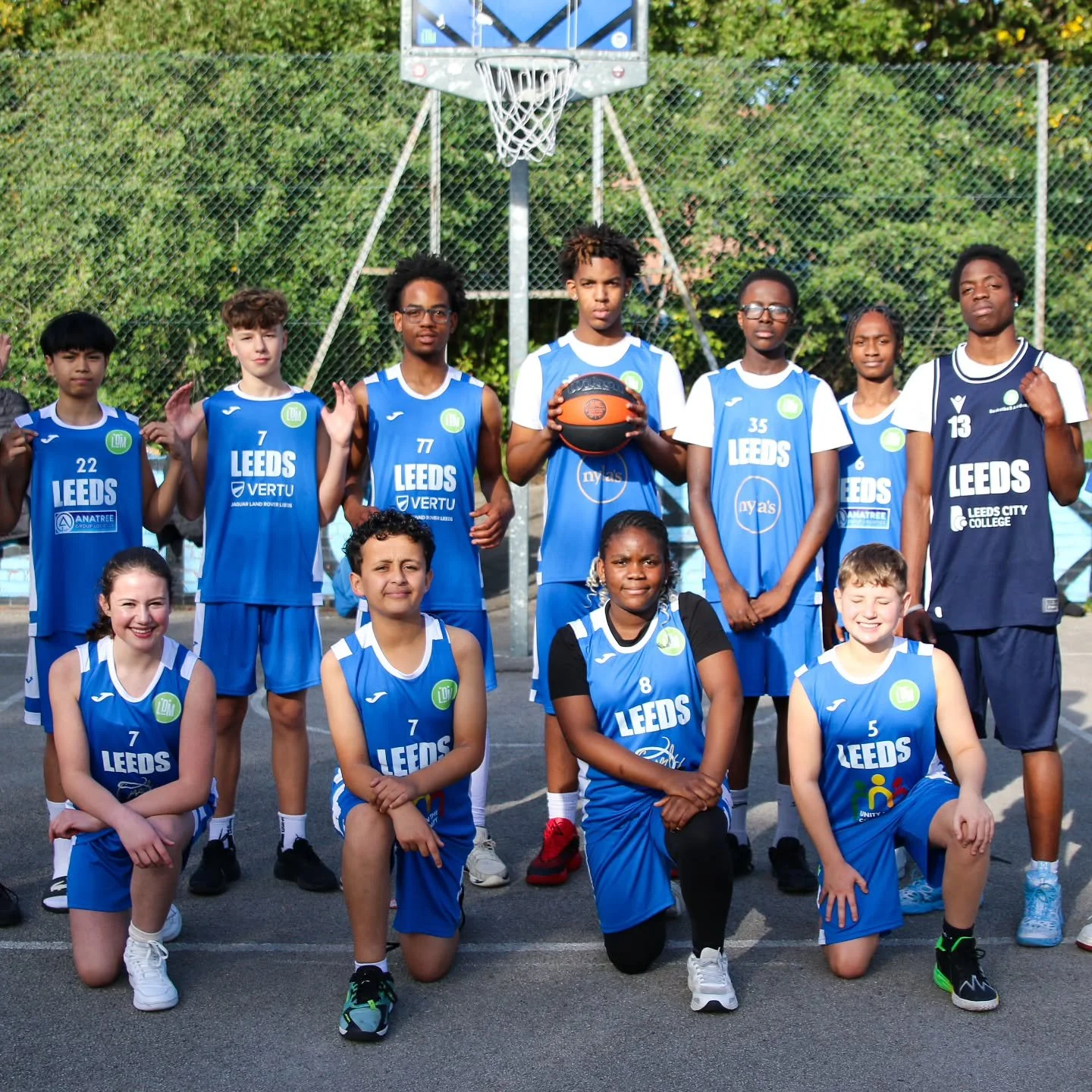 LDM Family 🔵⚪️🟢🏀

A big thank you to our sponsors &amp; partners for this season we could not do the work we do without you...

@curlsinc
@unity.in.the.community23
@vertulandrover
@nylasleeds
@leedscitycollege @lccbasketball
Anatree Group

Looking