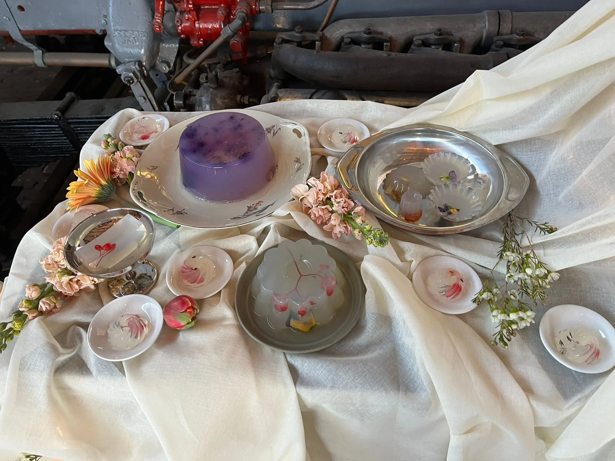 • vrouwen in bad | 2023 • 