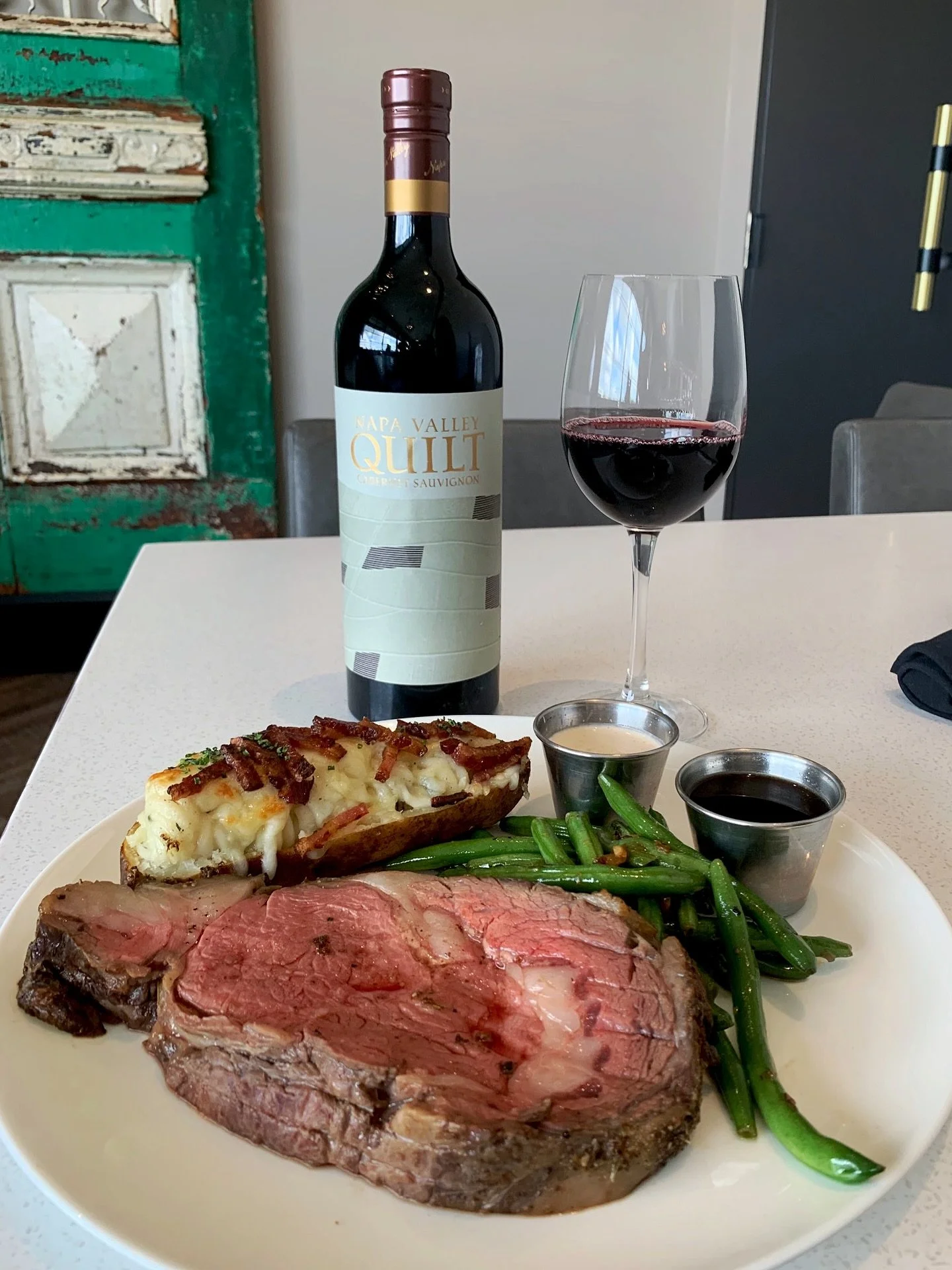 Join us this evening for 2 for 1 Prime Rib Monday 🥩🍽️✨! Snap a pic and @sevendoorskitchen 🤍🤍 #grandscapetx #primeribdeal