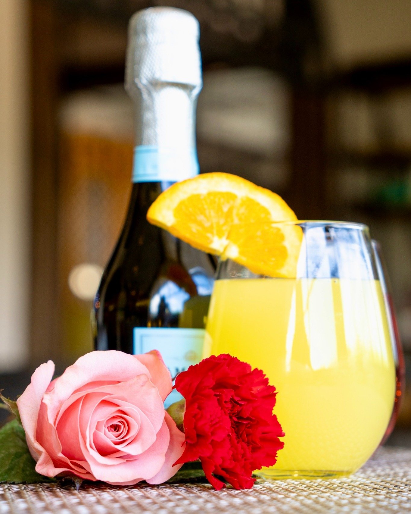 Celebrate Mom with a dining experience she&rsquo;ll love 💐 Treat her to a special brunch or dinner featuring shareable plates, fresh sushi rolls, crisp salads, signature entr&eacute;es, and delicious brunch favorites.

Plus, we have a limited surpri