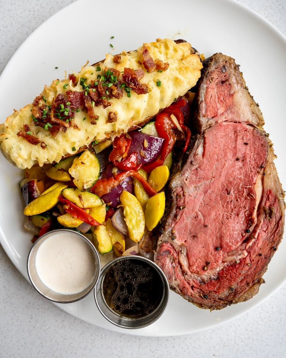 Dinner plans? Don&rsquo;t miss buy one, get one free 12oz herb prime rib, available all day, every Monday.

#primerib #primeribspecial #exploregrandscape #dfwfoodie #dfwrestaurants

📍5774 Grandscape Blvd Ste 205, The Colony, TX 75056