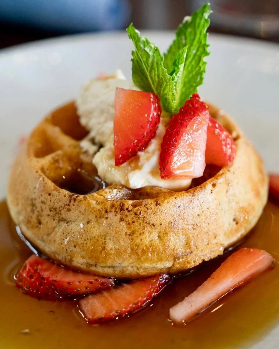 The bubbles are flowing and brunch is served. 🥂 Bottomless brunch is here! Grab your favorite people and join us. ✨

🕒 Saturday: 11 AM &ndash; 2 PM
🕒 Sunday: 10 AM &ndash; 2 PM

🍽️ Bottomless Brunch: Just $24.99 Per Person

Enjoy unlimited access