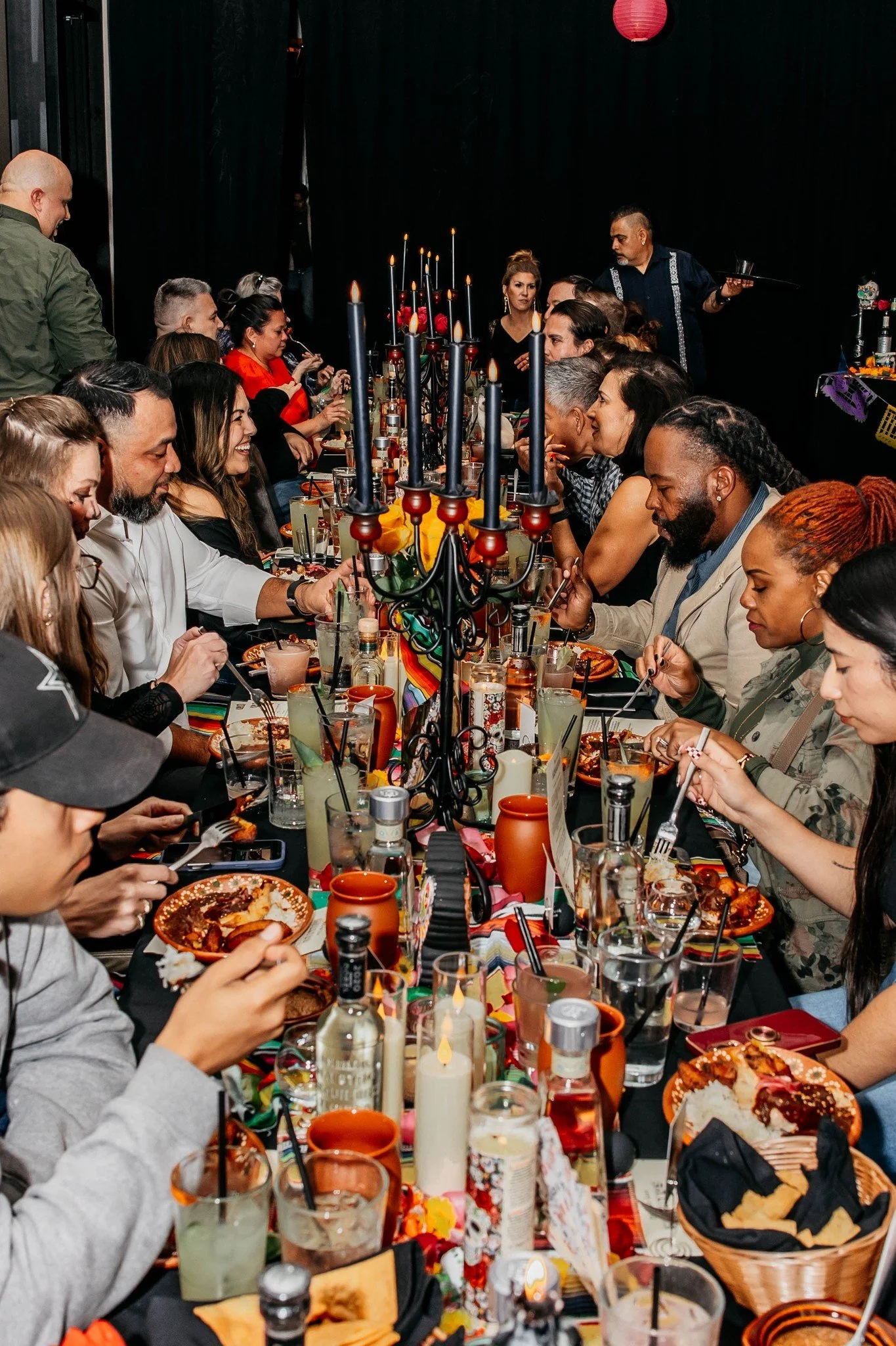 🥃🎺 TEQUILA. MEZCAL. COCKTAILS. MARIACHI.

Need another reason to make plans for D&iacute;a de los Muertos at Seven Doors?

How about an evening featuring specialty cocktails, handcrafted food and live mariachi? It's all happening around one unforge