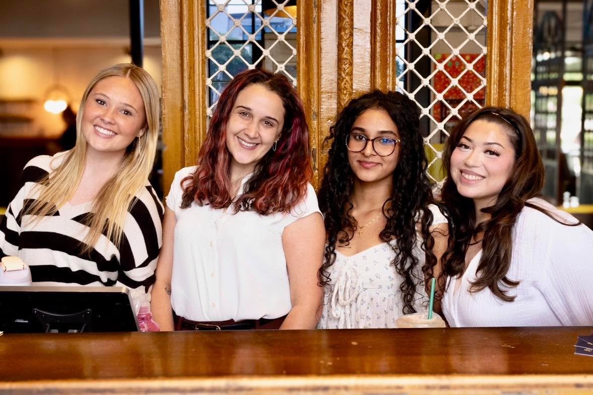 The faces that make you feel right at home. 🤍

From the moment you walk through our doors, our team is here to welcome you with a smile, good energy, and genuine hospitality. Because great experiences always start with great people.