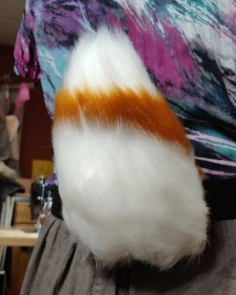 Brown and White Deer Tail