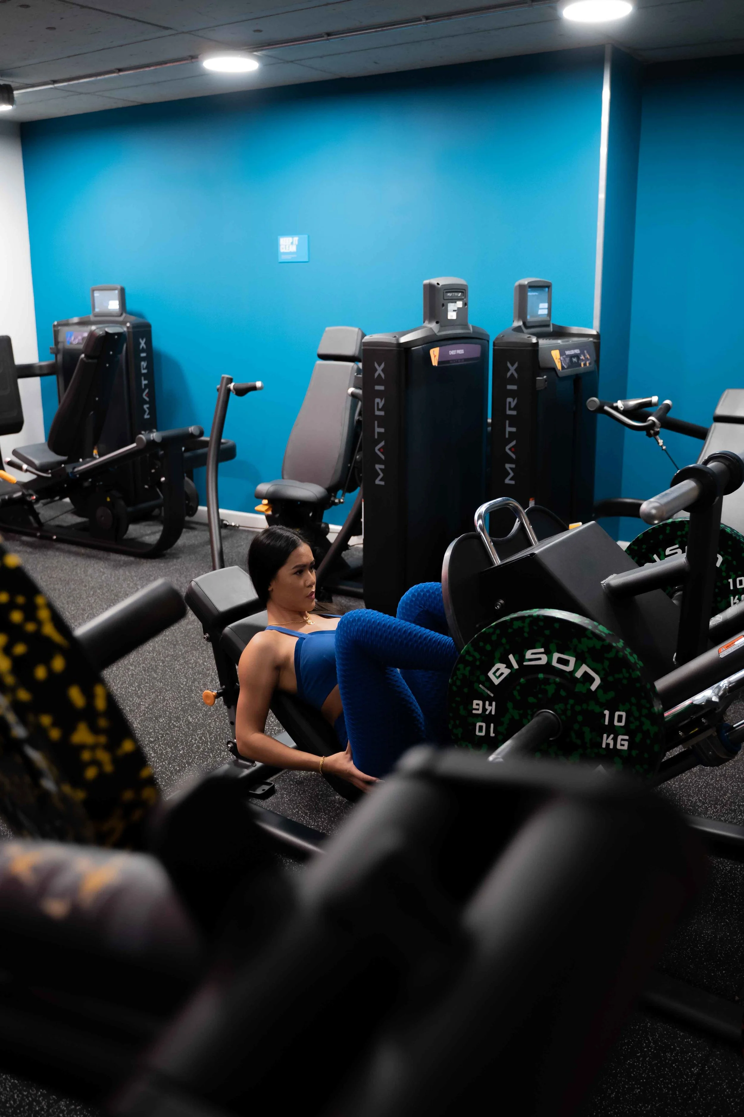 VIEW THE GYM Jetts Clapham Road