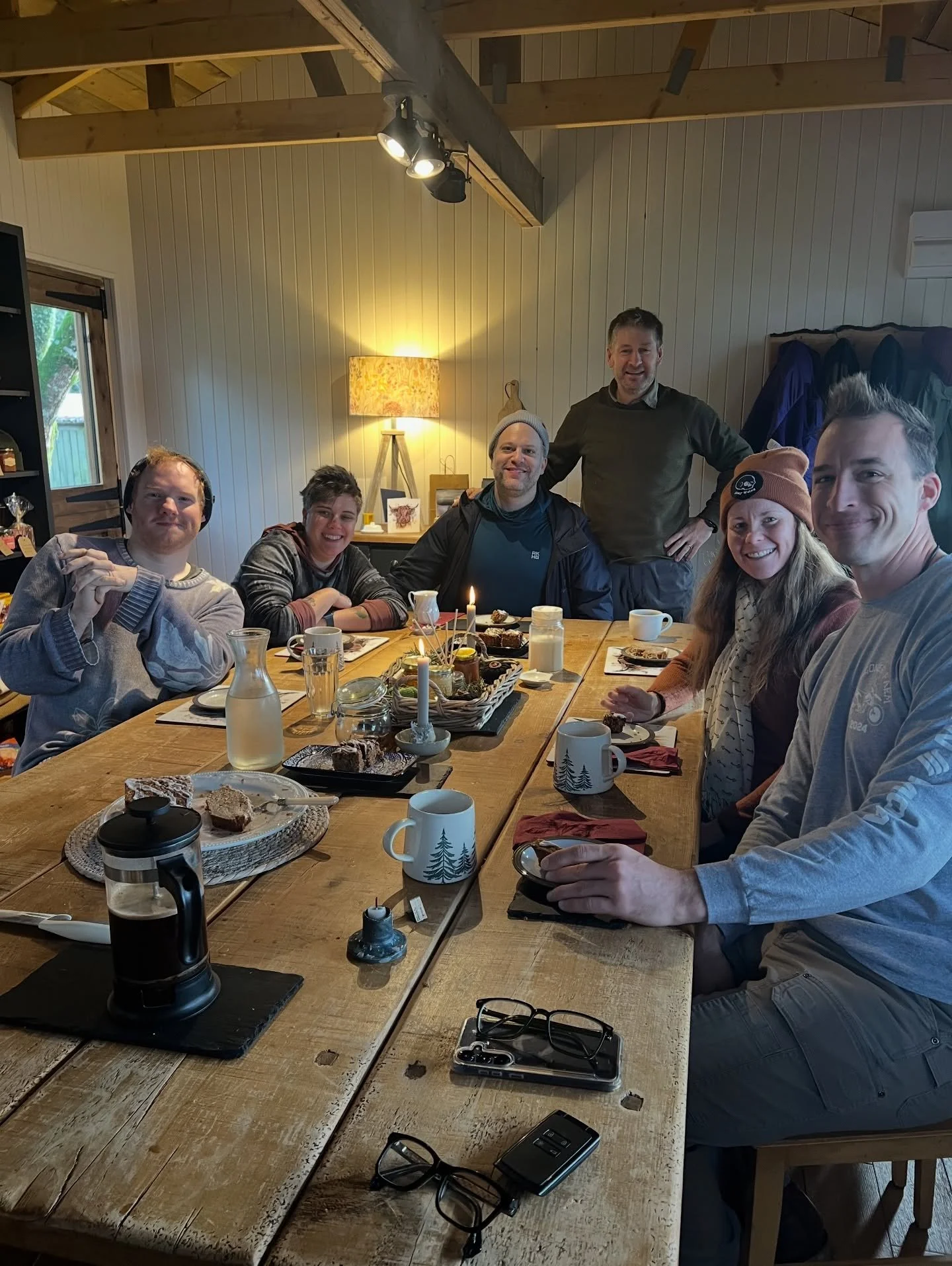 Another super gathering for COOs and Views at Nether Glenny Farm. 

Amongst our guests were @bequietyoullwakehim and The Duke of Texas 🇺🇸 Find The Duke on YOUTUBE 

We look forward to following you both and maybe even seeing Matt play someday 🌟 

