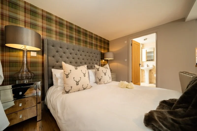 Lovely little Merlin is available for single night stays until the end of January and 2 night stays in February. 

A perfect and memorable Christmas Gift 🎁 

Escape the hustle and bustle and head to Nether Glenny Farm. Choose something delicious fro
