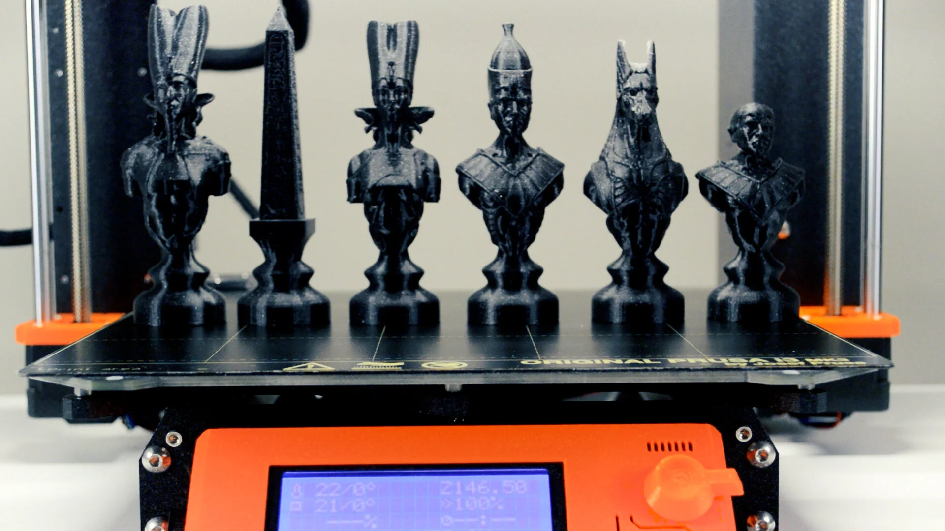 3D printing an Egyptian chess set