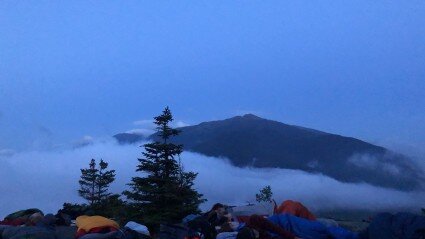  Good morning light on the mountain    