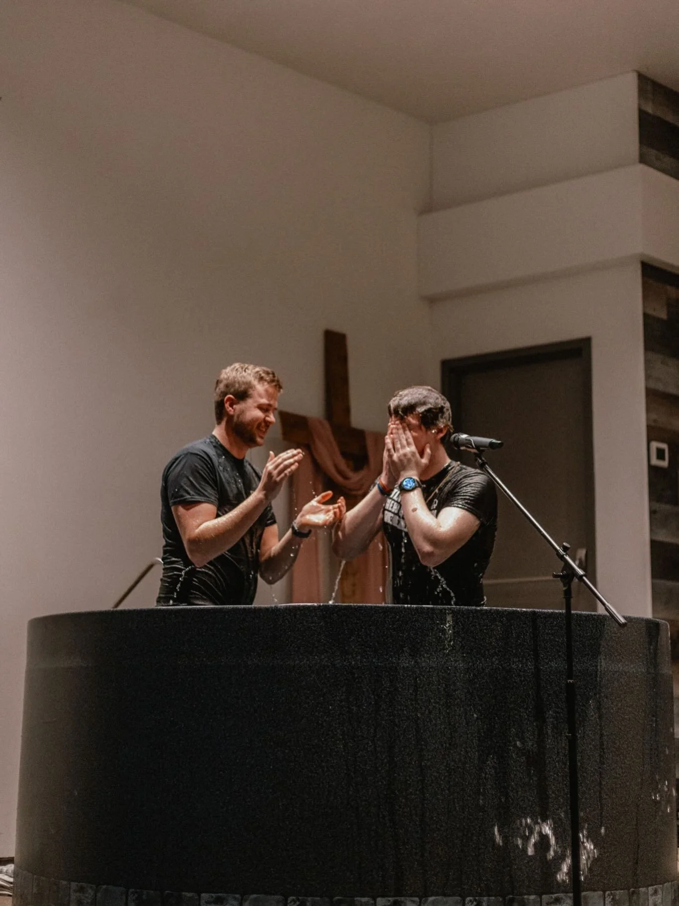 God is working in the lives of these young people. Three students and one leader getting baptized 🙌🏻🔥

Father we thank you for what you&rsquo;re doing, please help us know you more!