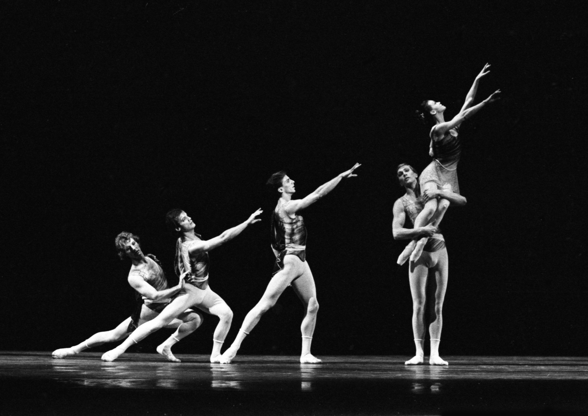  The Royal Ballet: Artists of the Company; photo: Leslie E. Spatt 