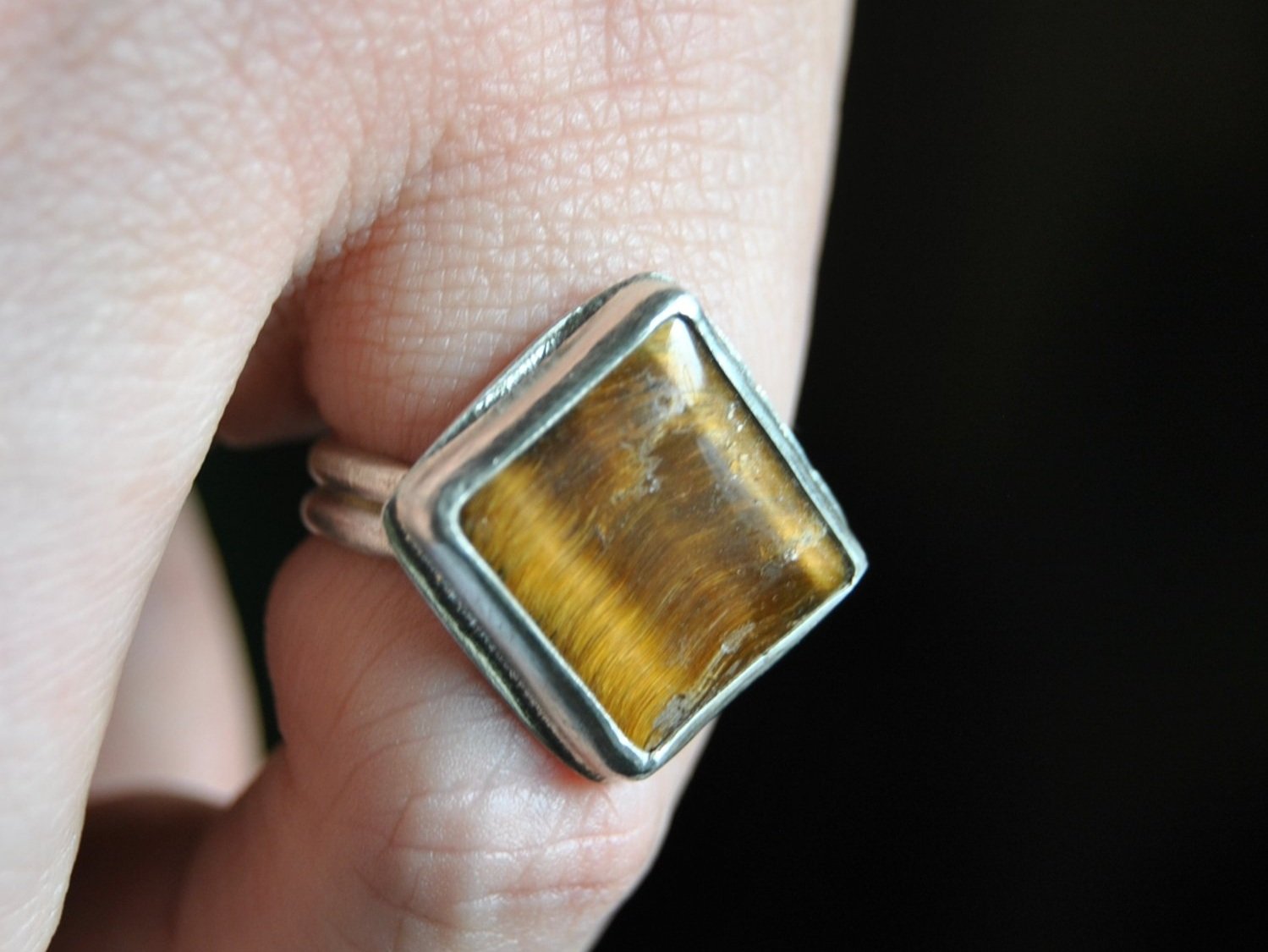 Tigers Eye Diamond Ringq