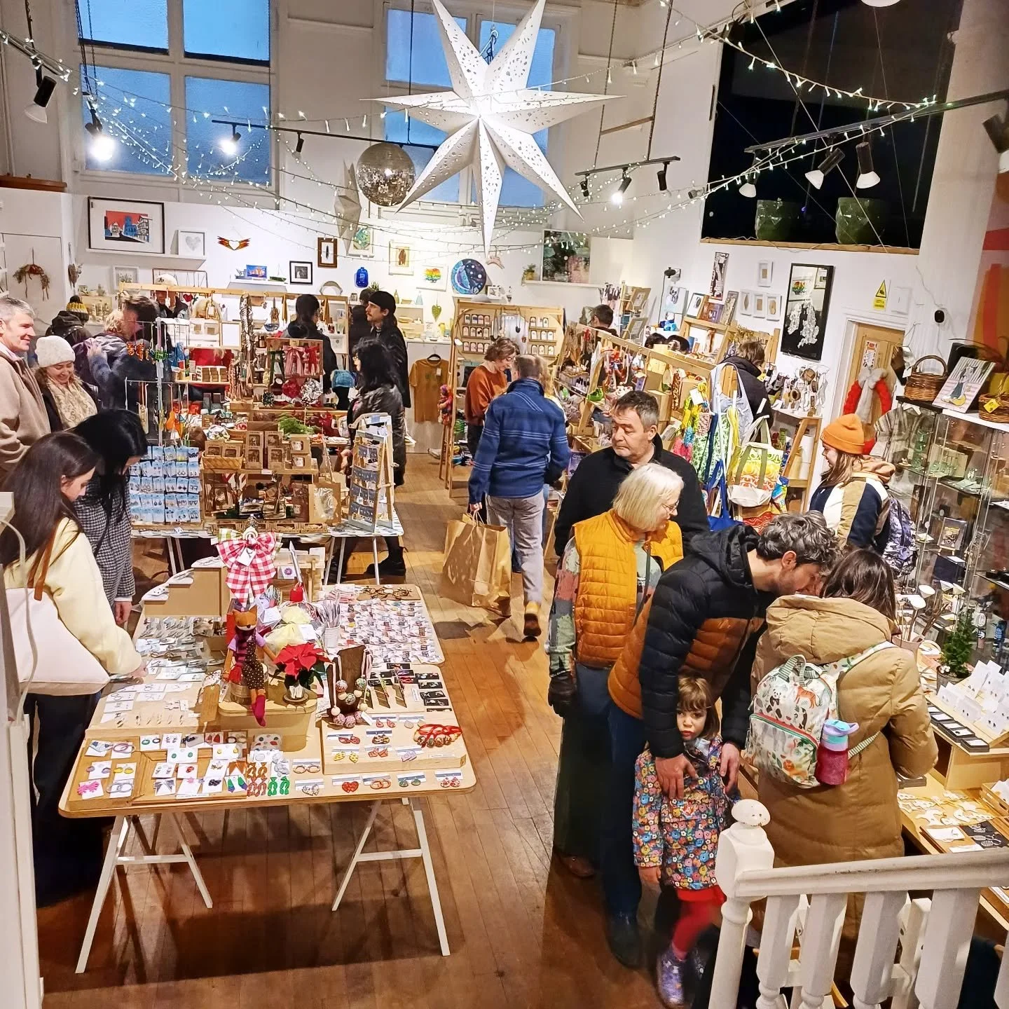 Twas the Saturday before Xmas, defintely not all quiet in the house! ⭐️🎄

Lots of love to all of the delighful people who came into the shop, bought presents, and showed their support for the local indie arts and creative business scene 🫶🥰

#exete