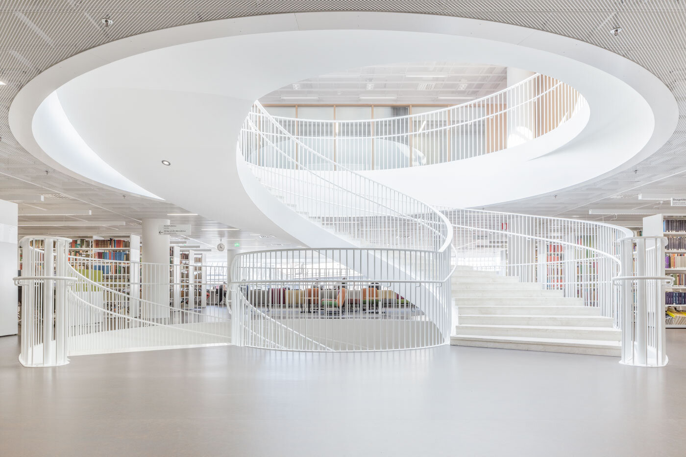 Angel Gil Finland Helsinki University Library 070.jpg