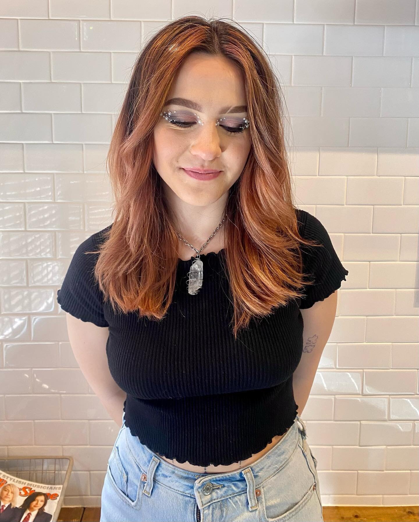 Rose gold partial highlight 
by @suspenceiskillingme #thankyou @xx.kiarra 
.
.
#partialhighlights #rosegold #haircut #publicbarbersalon #style #northbeach #instahair