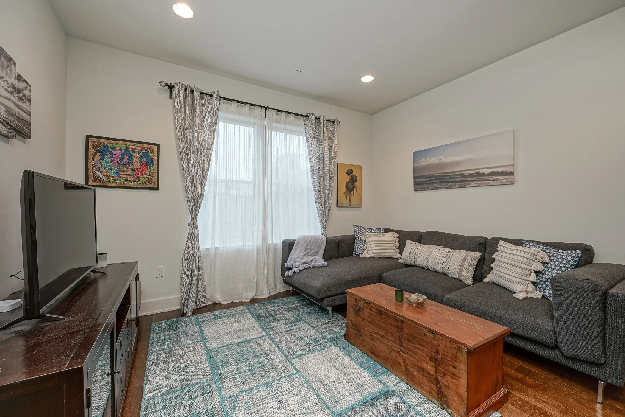 Just Sold in Point Breeze - 3 Bed, 2 Bath w/ Roof Deck