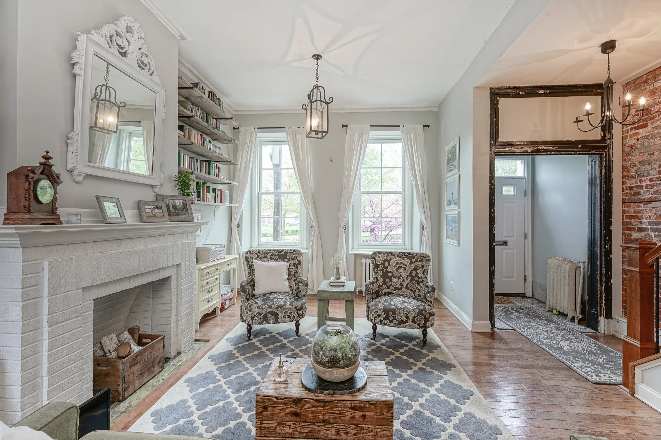 1212 Catharine St. - Virtual Open House