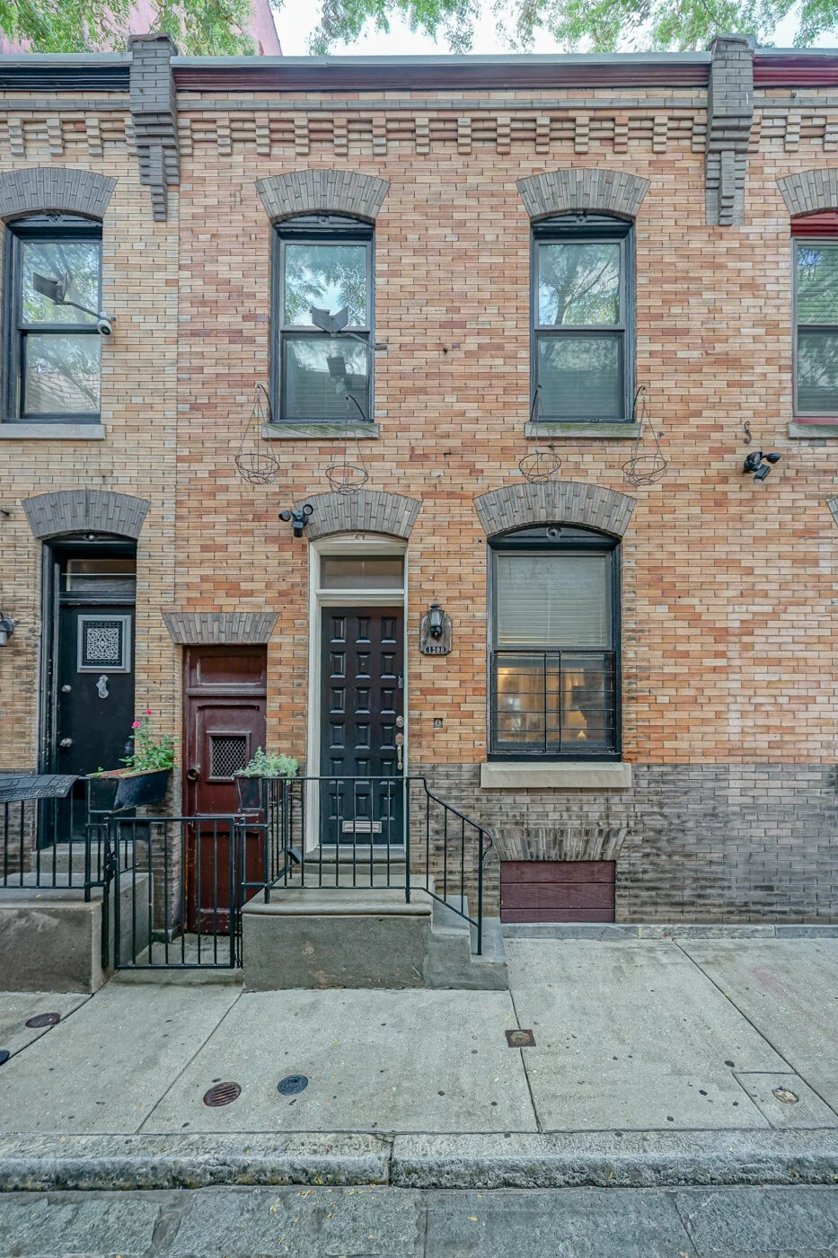 1208 Saint James St