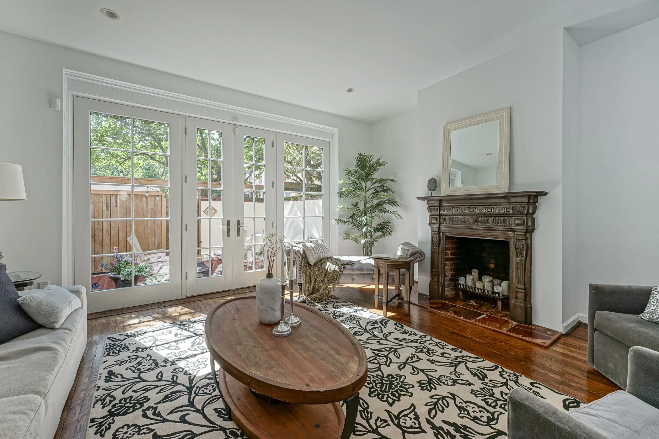 Just Sold in Society Hill - 218 Pine Street
