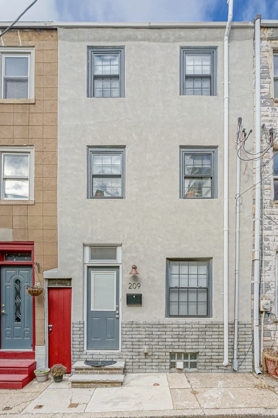 209 W. Stiles Street