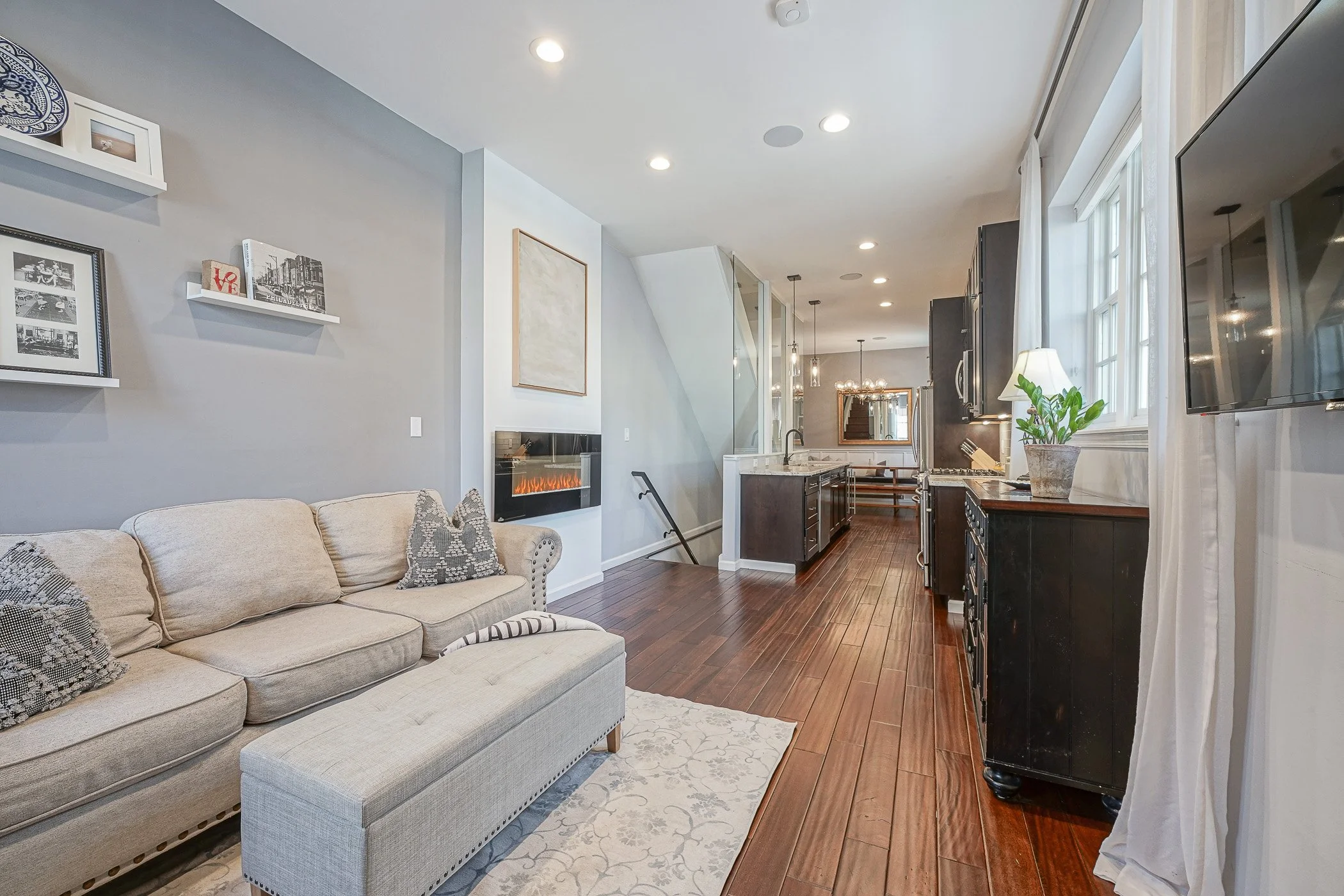 Just Sold in Queen Village - 546 Queen Street