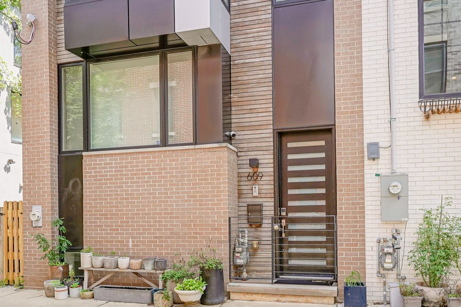JUST SOLD - Bella Vista- 609 S. Delhi Street