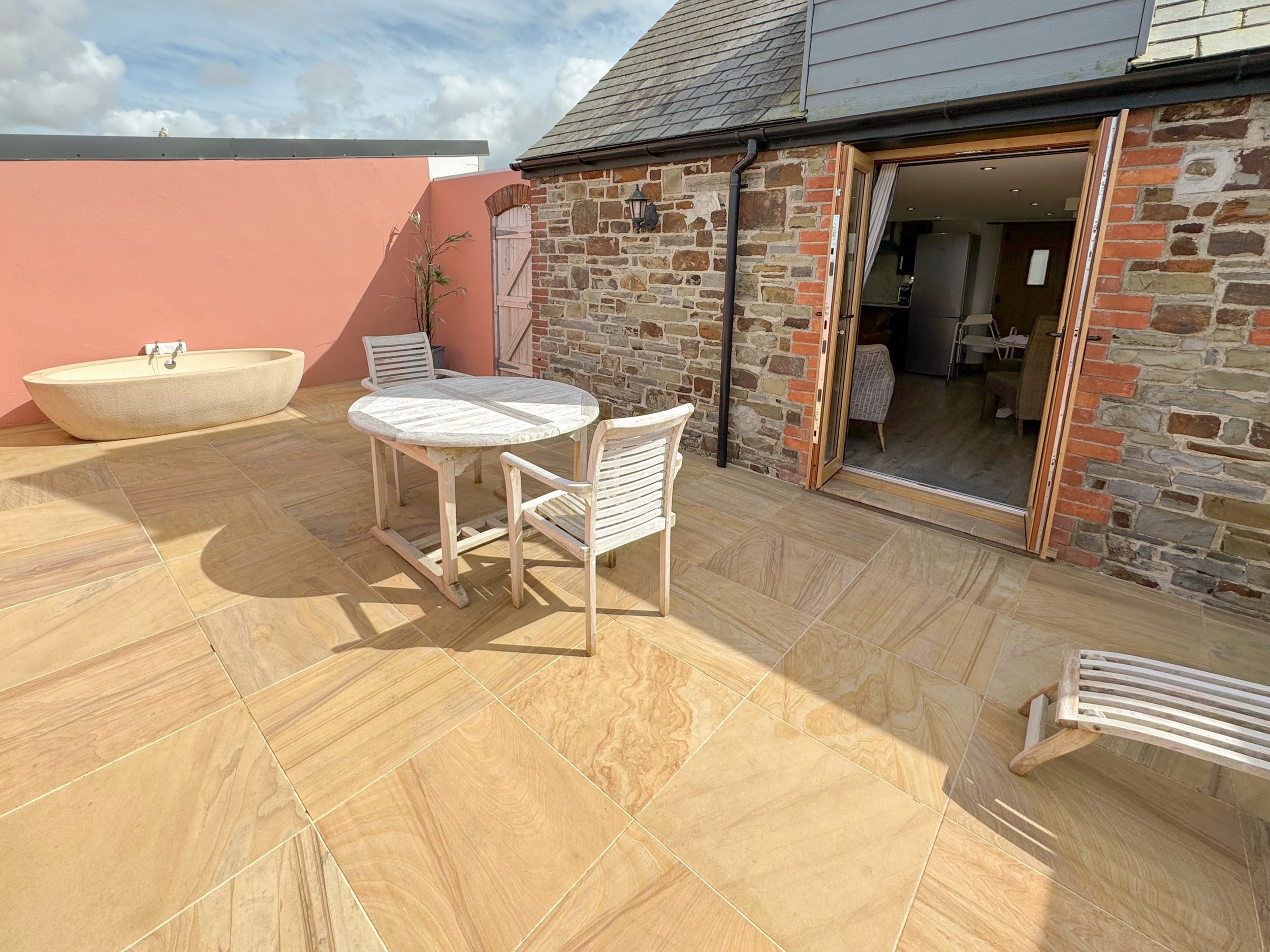 Accommodation in Cornwall with outside bath