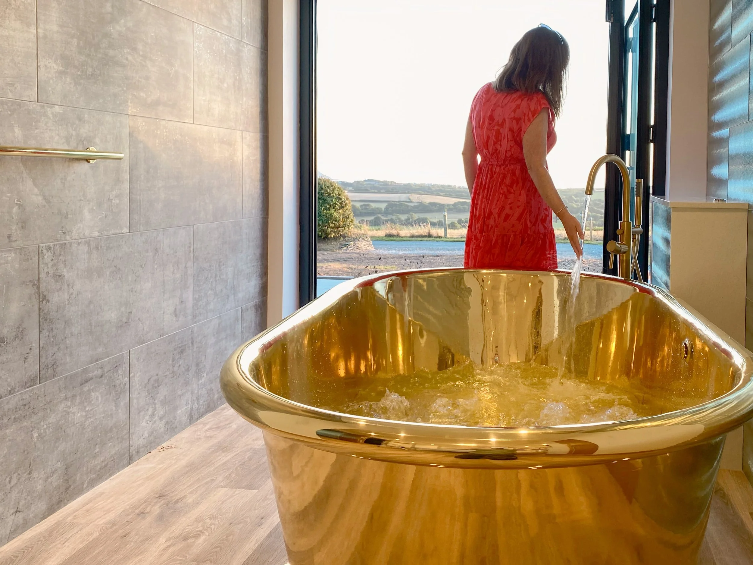 Air-spa bath in The View at Wooldown Holiday Cottages