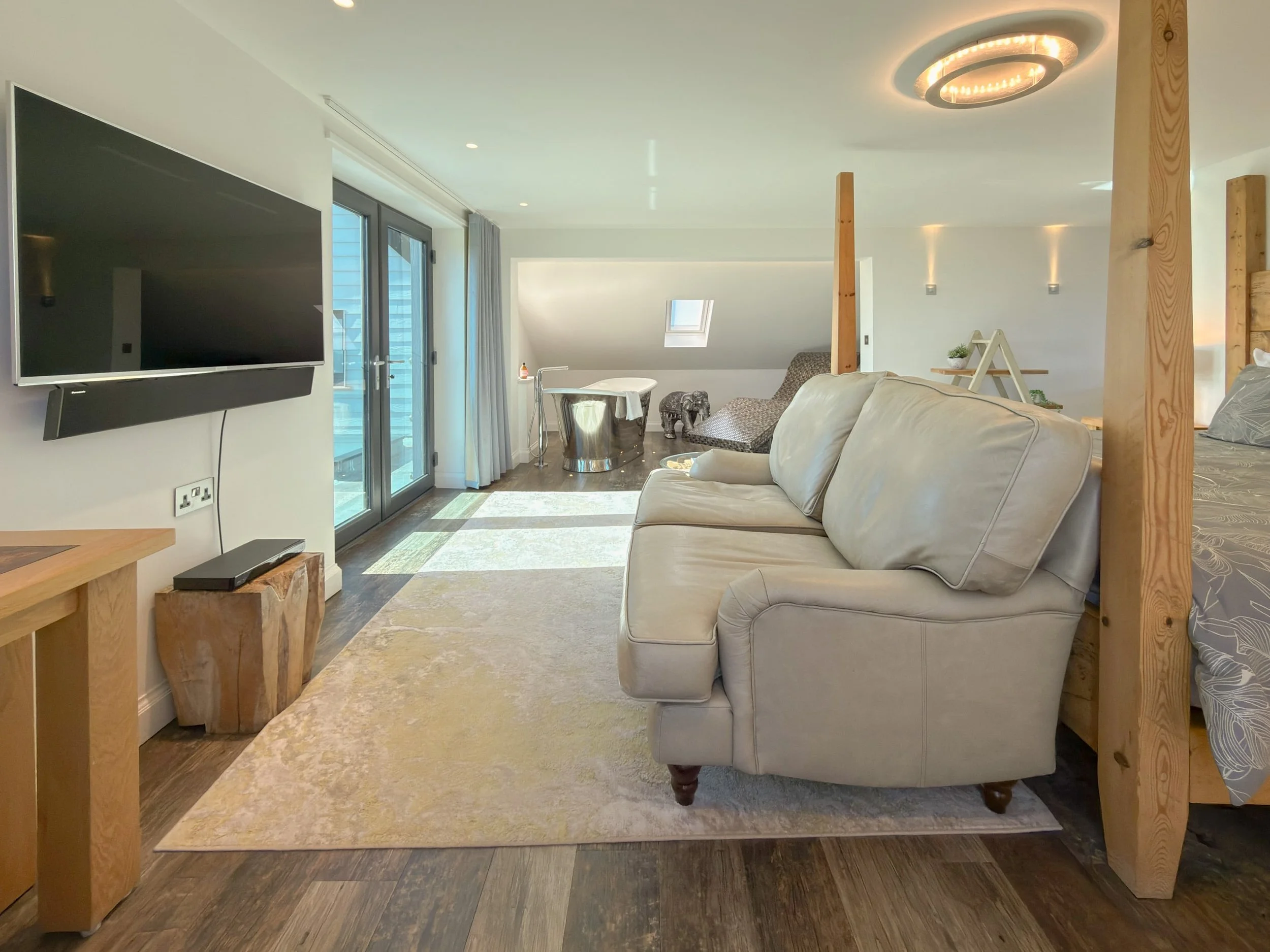 Moonraker living area and air-spa bath