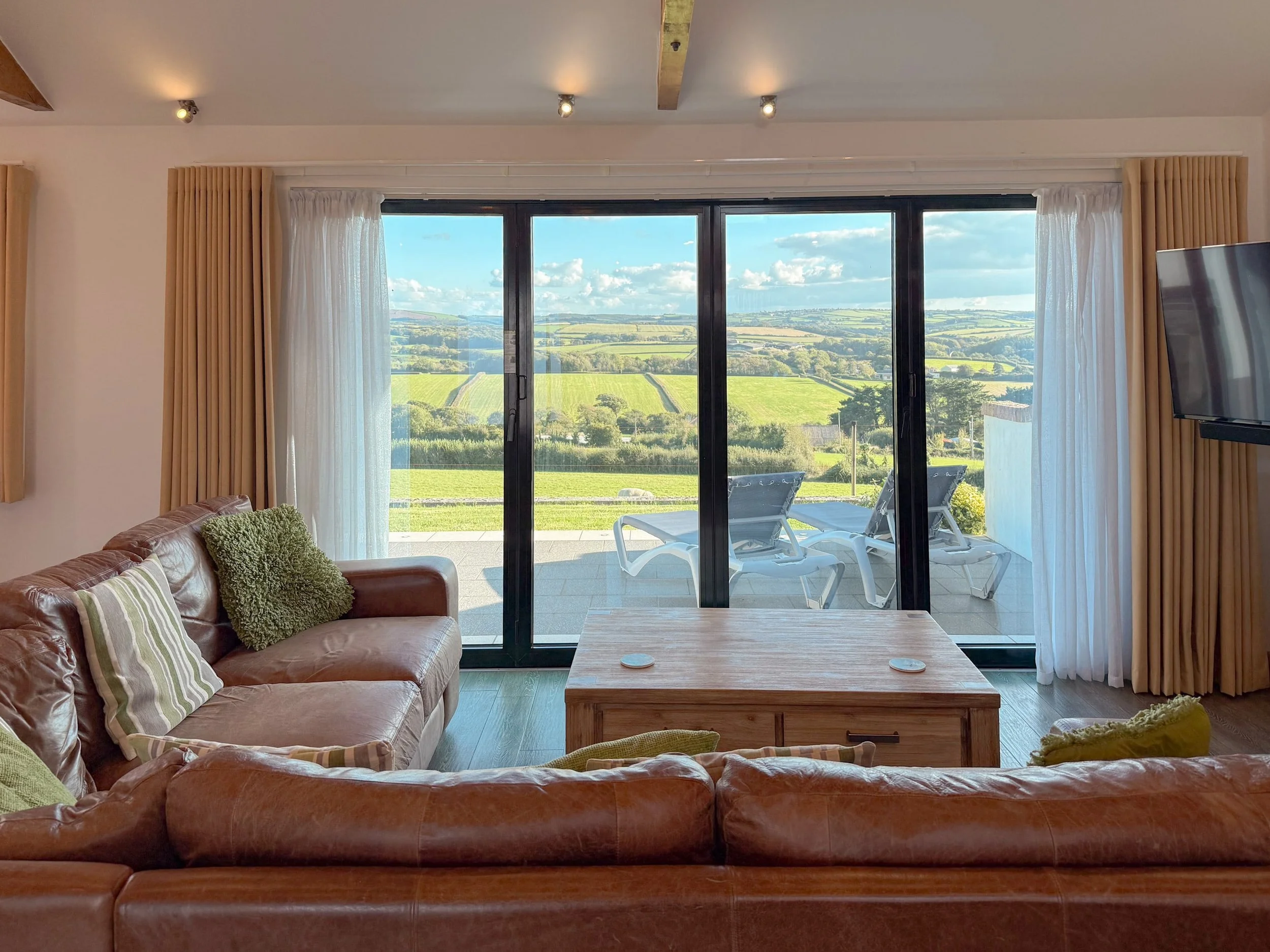 South facing countryside views from inside Moonshine