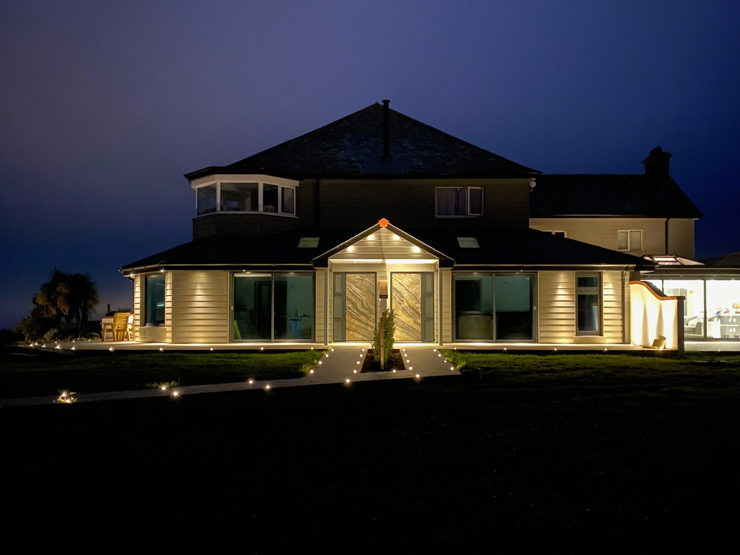 Main House Apartments