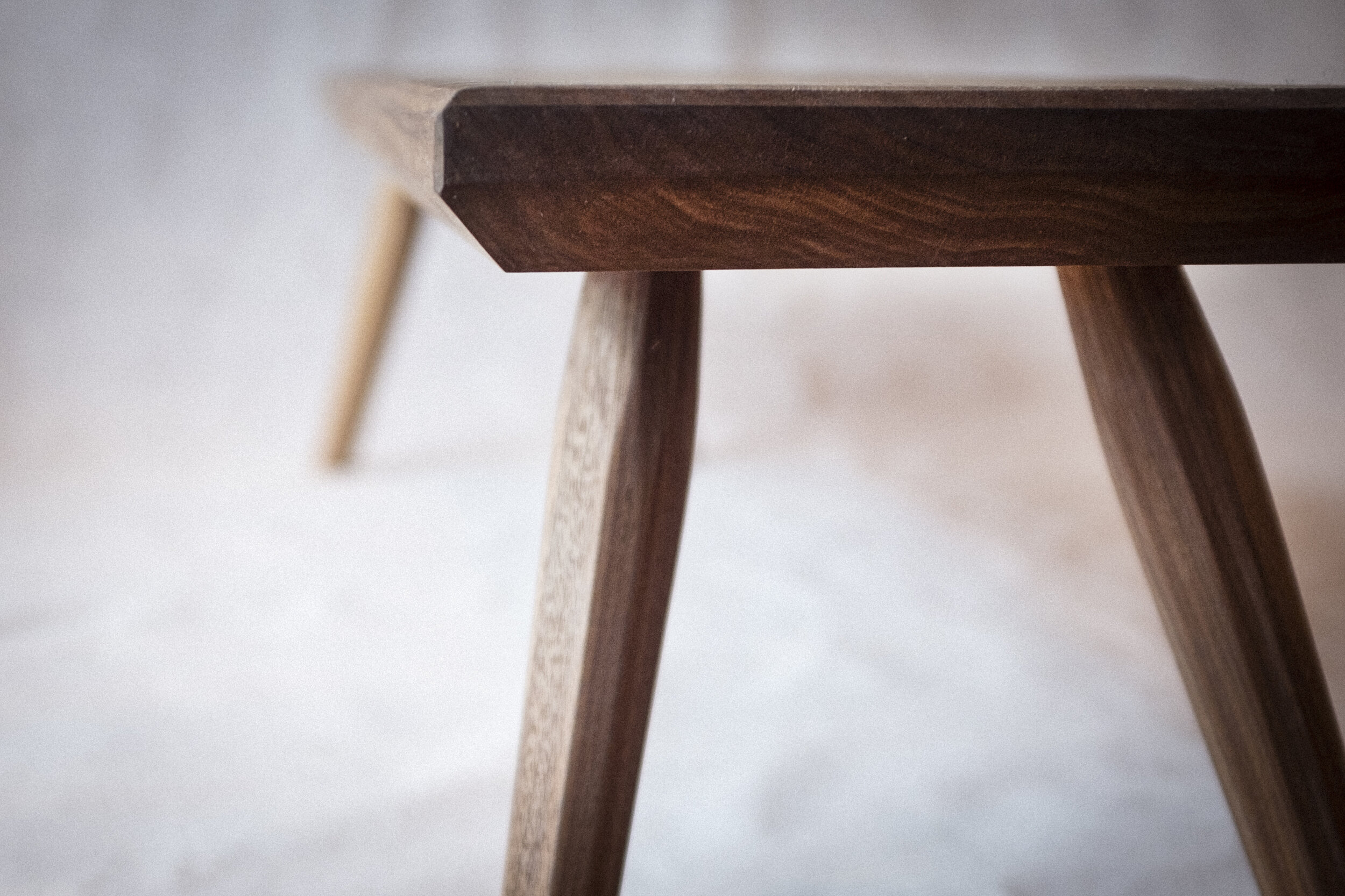 walnutbench2.jpg
