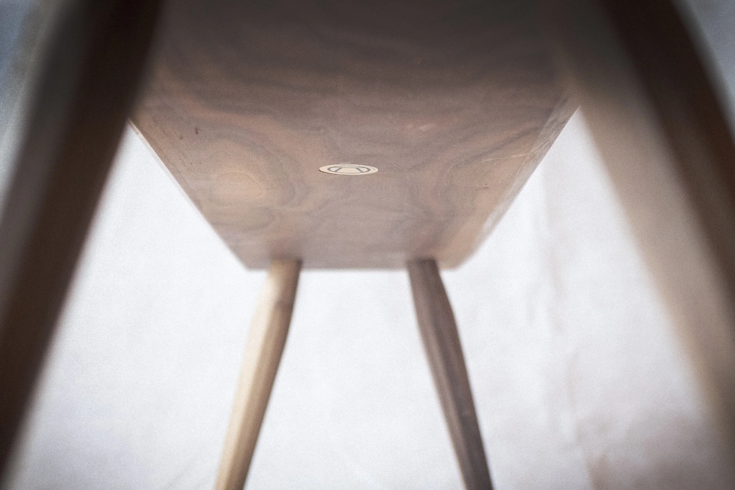 walnutbench3.jpg