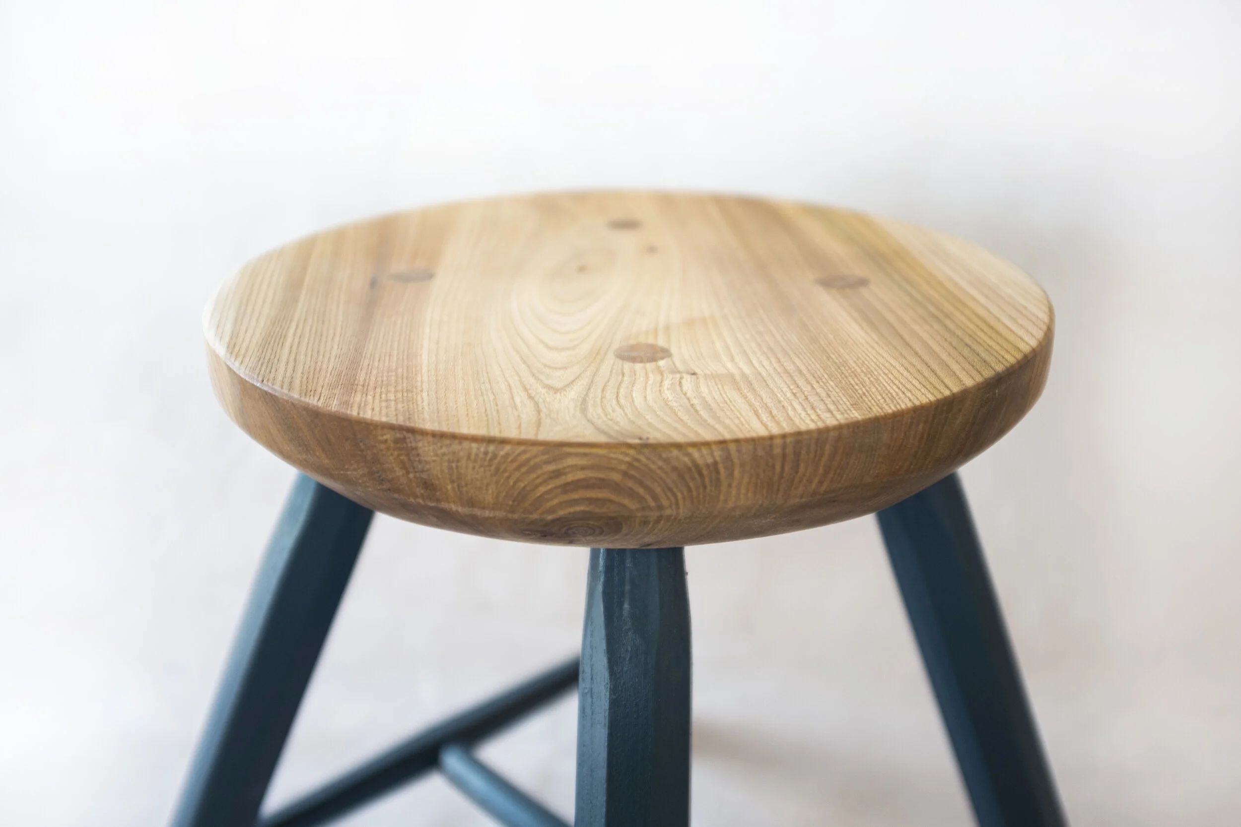 milkingstool_aug2.jpg