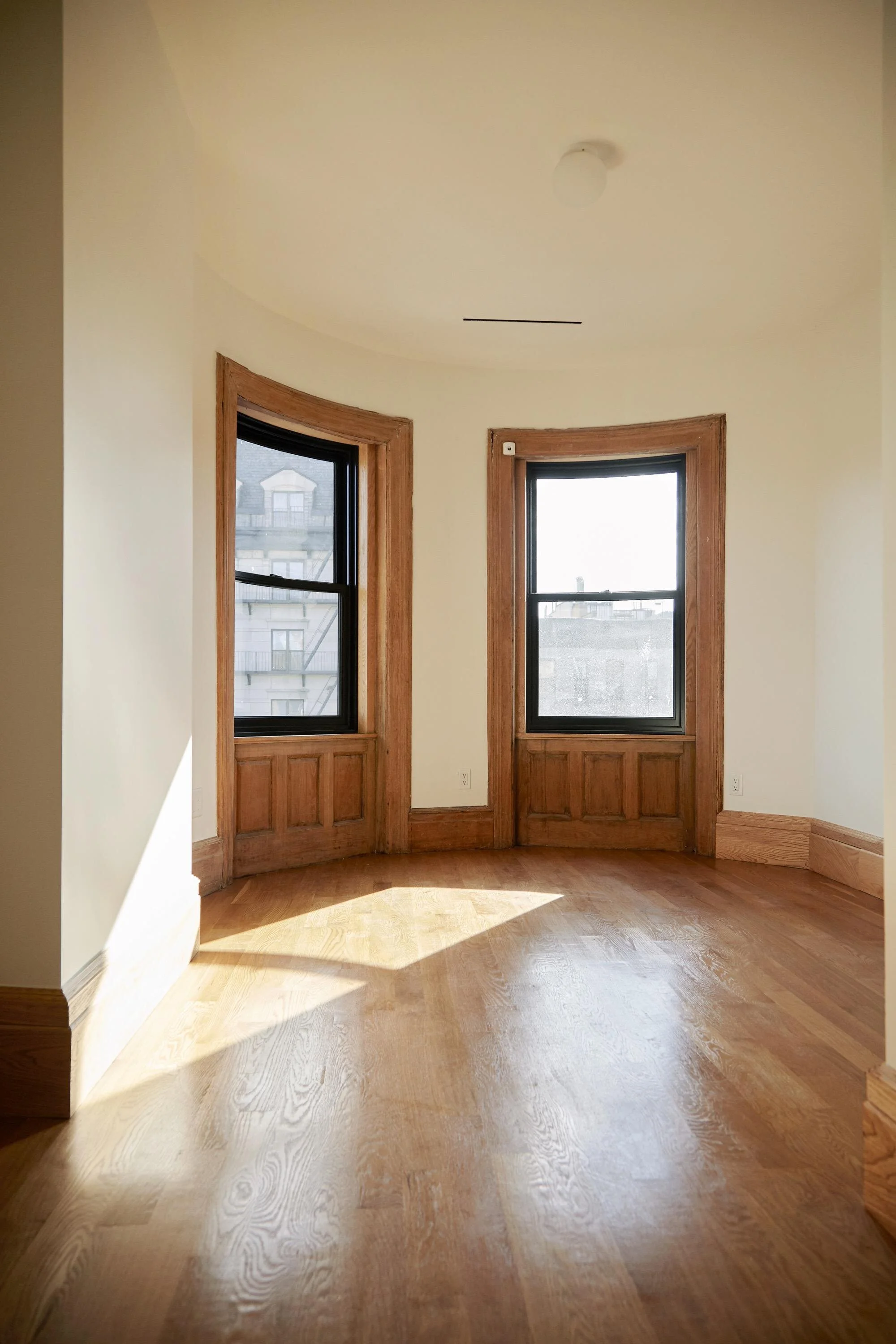 Apt 5 - Master bedroom pic 2 - Artifact No 767.jpg