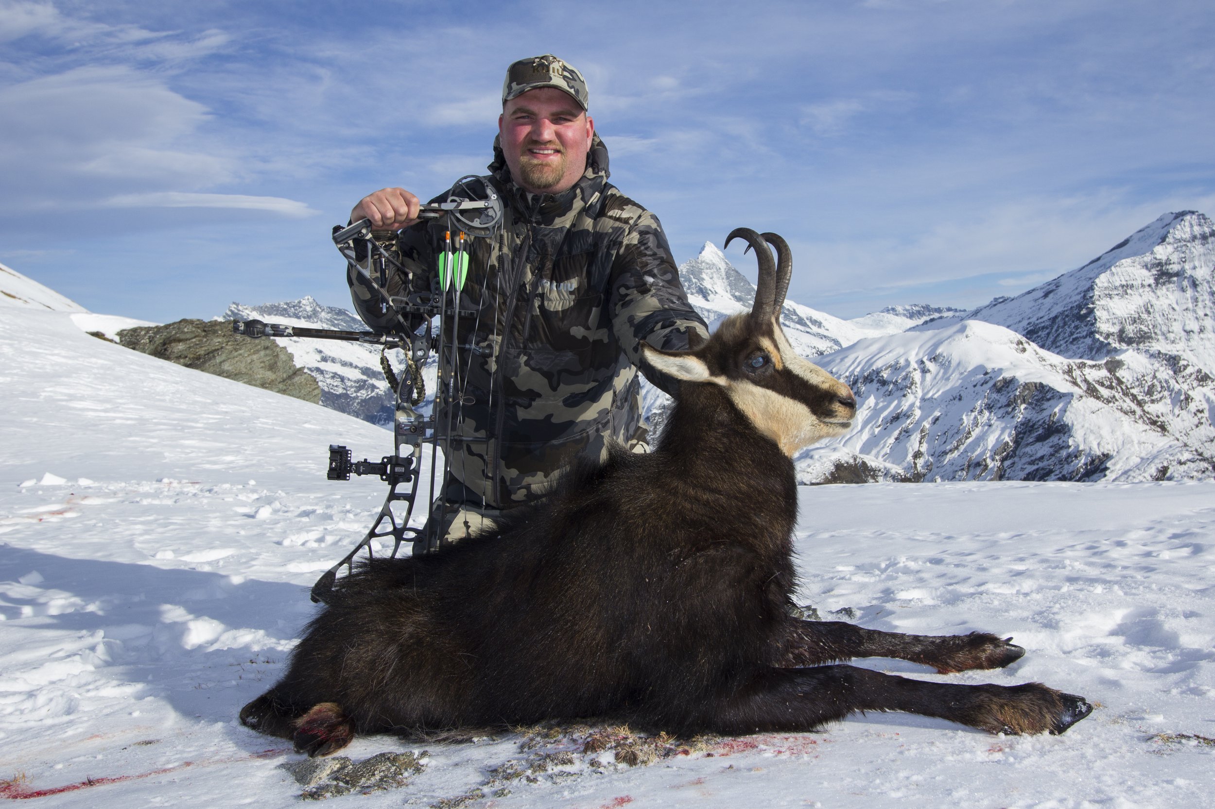 bow hunt chamois New Zealand archery