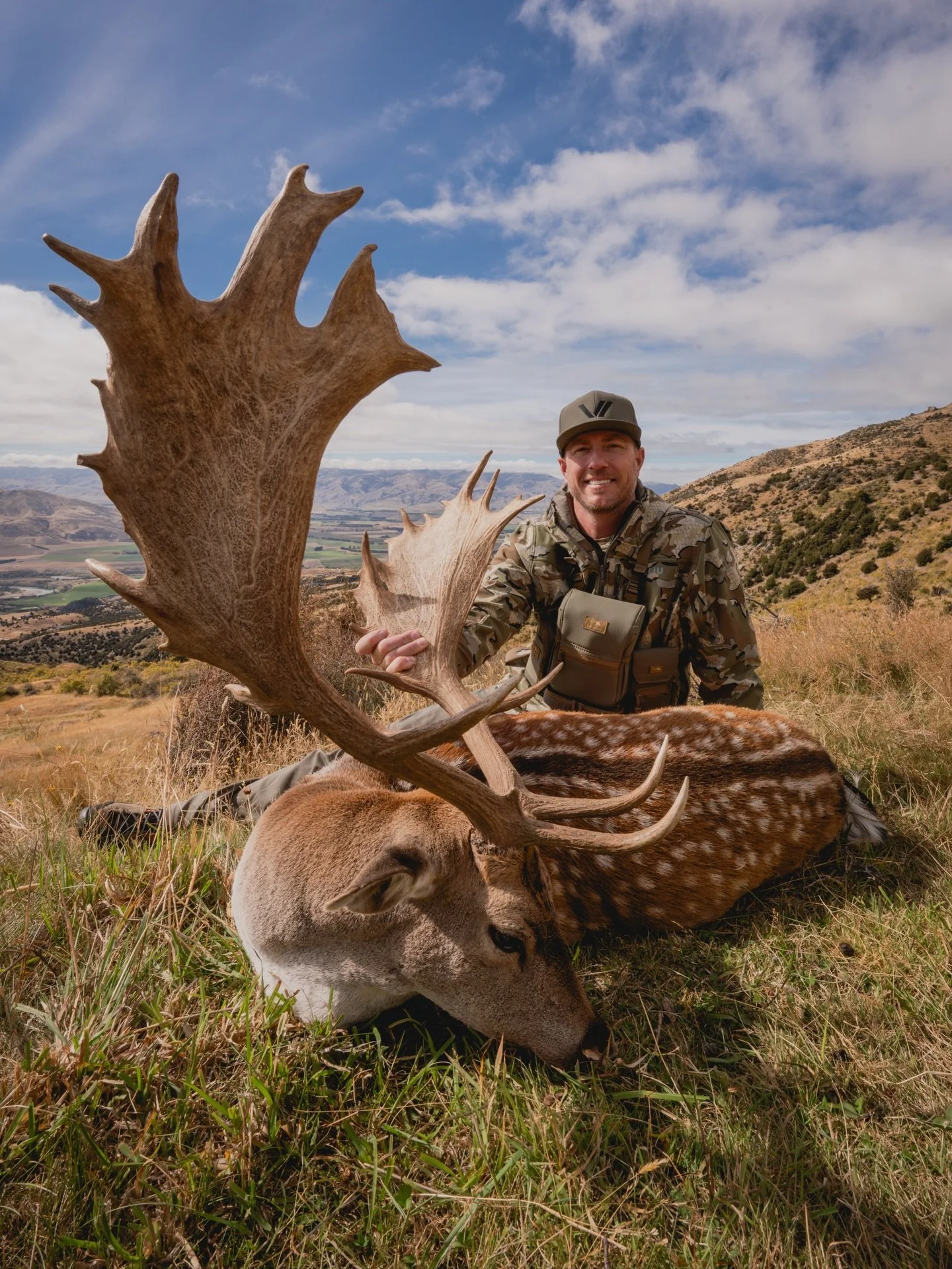 A gorgeous fallow buck, on its way to Utah!

Hunt giant fallow deer in New Zealand along with red stags, tahr, chamois, arapawa rams, elk, South Pacific goats and other species. We are currently booking for next season in 2028, but we have some cance