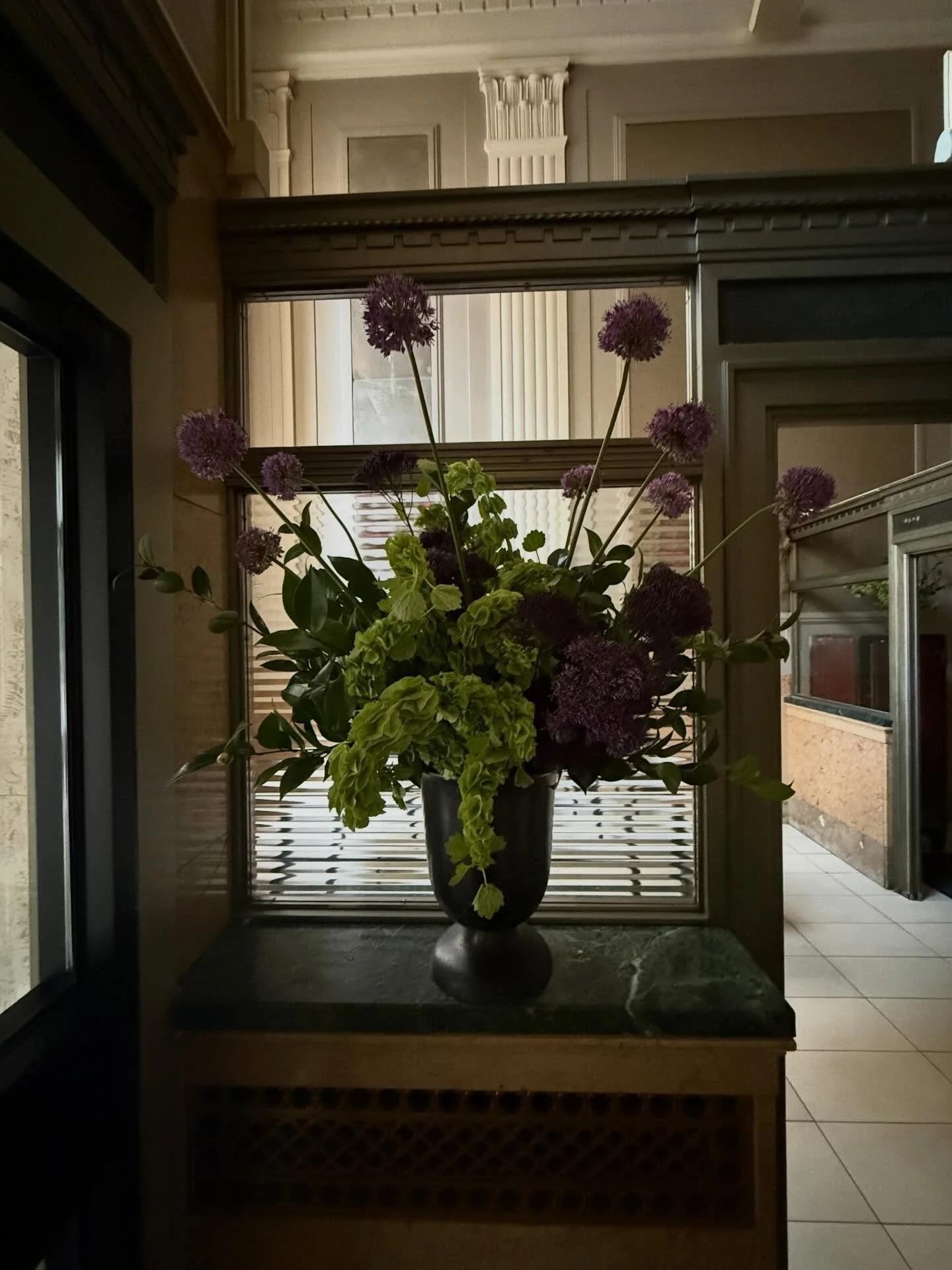 Good morning friends. Sun is out, we survived, a new day. Get out there and enjoy the peace we have. 

Just finished @dineriviera and now back to the studio. Open at 10am.