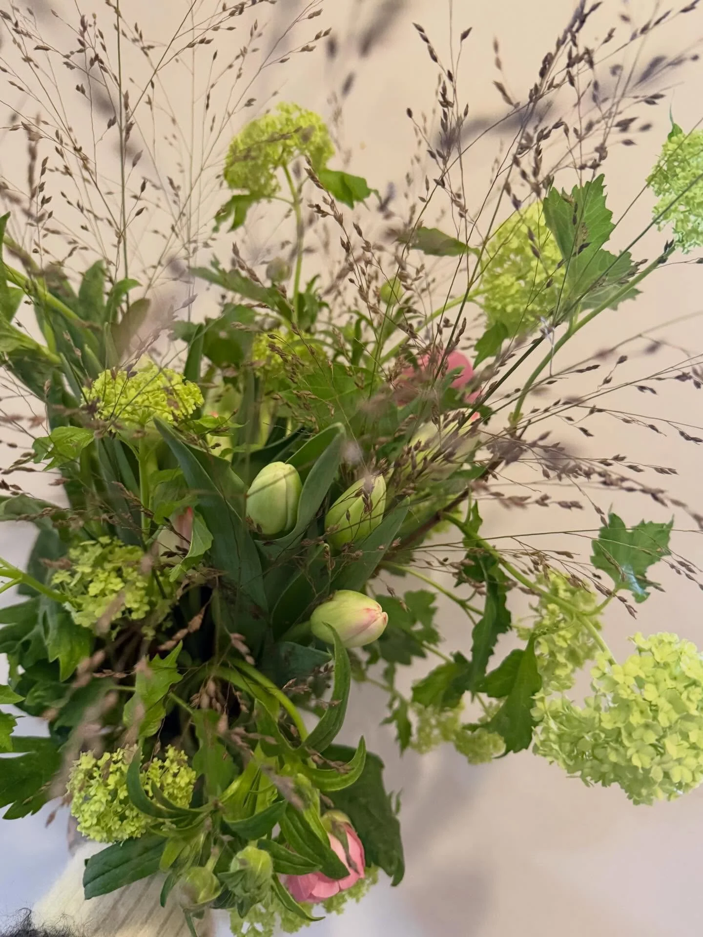 Spring bouquet. Simply beautiful, in my opinion. lol x