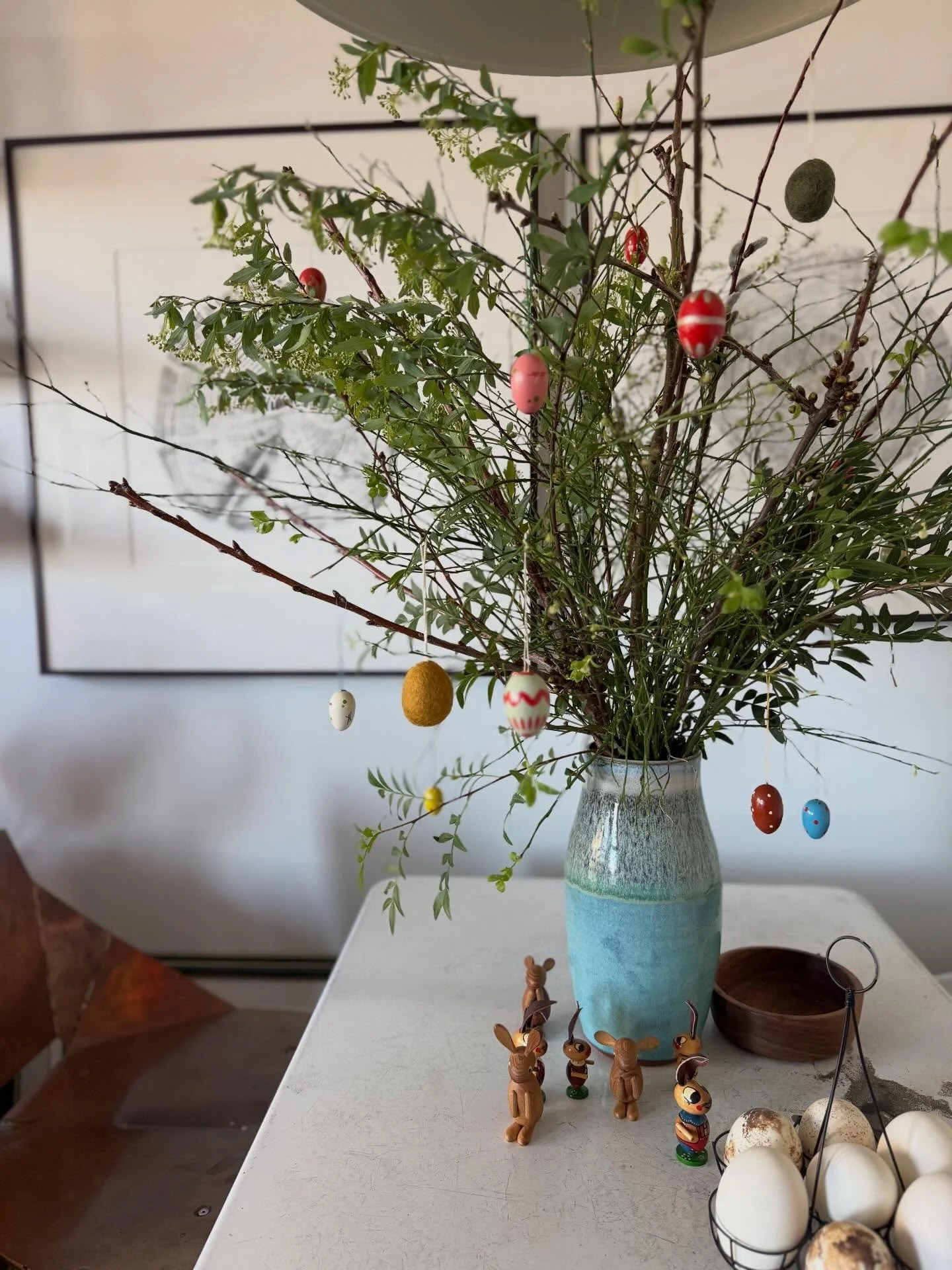 Mixed flowering and greenery branches available this week and weekend. Bring spring inside. Happy weekend my luvs.