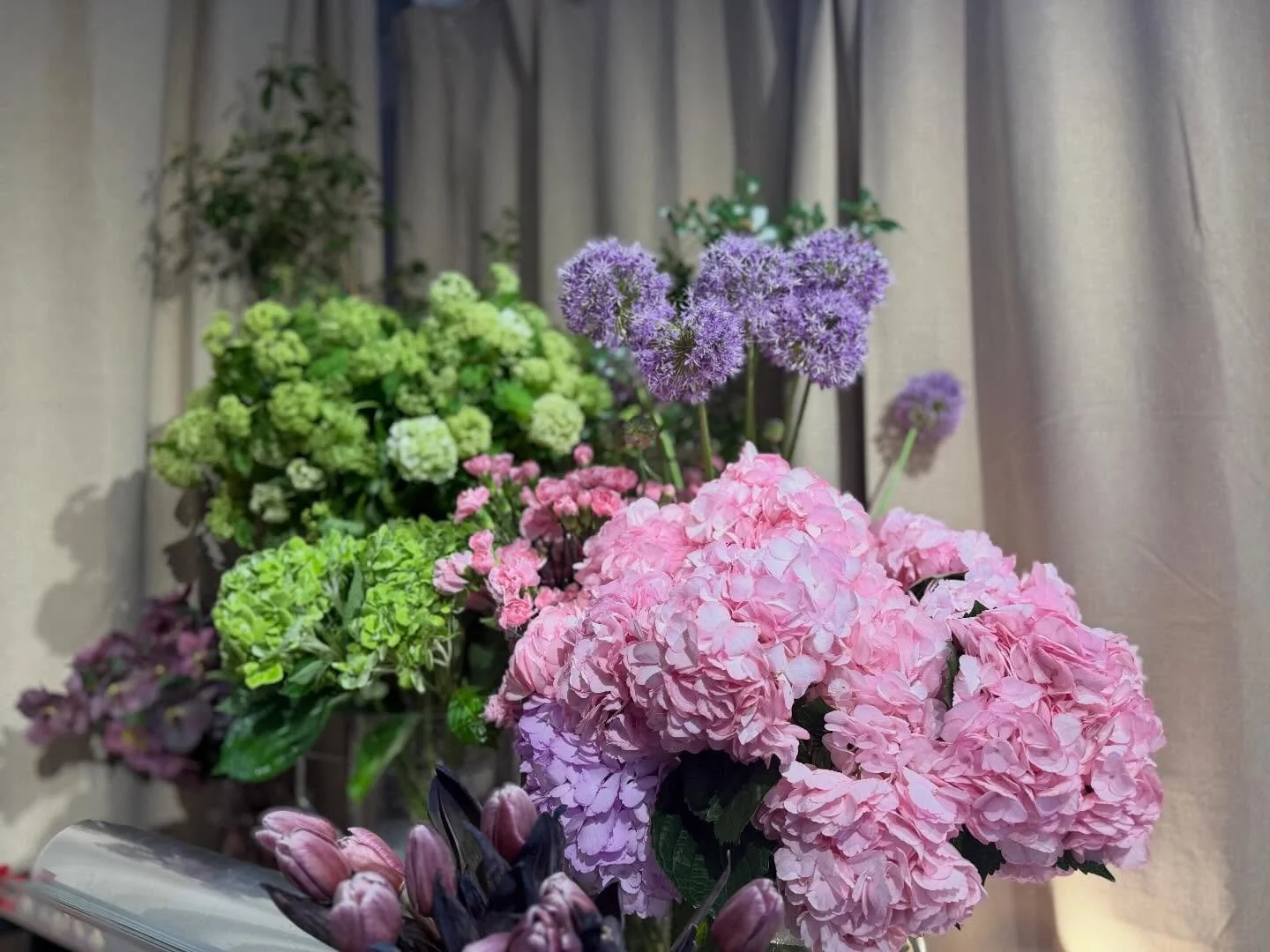 Flowers reloaded&hellip; open Tuesday to Saturday. 10am