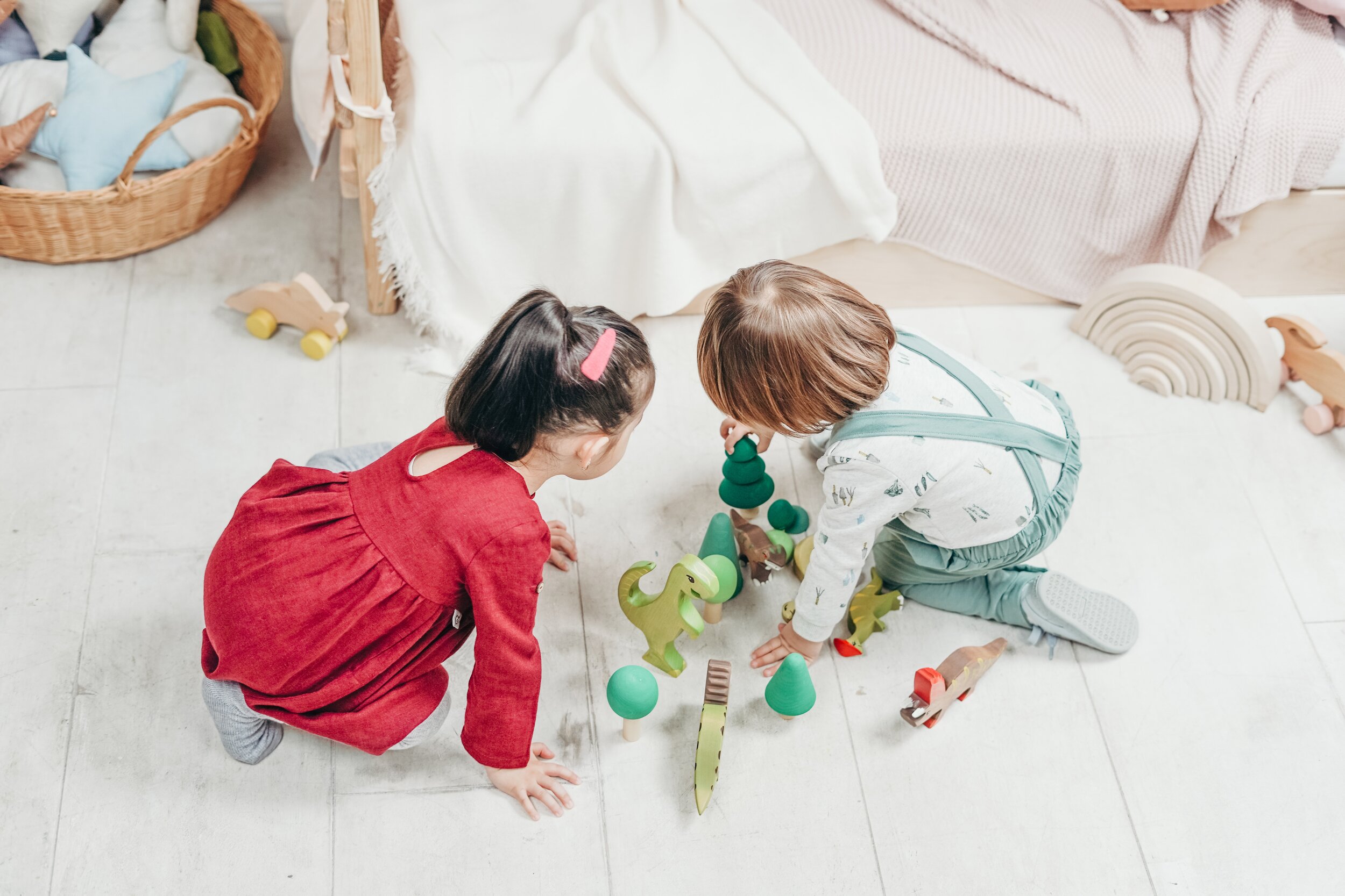 toddlers-playing-3661391.jpg